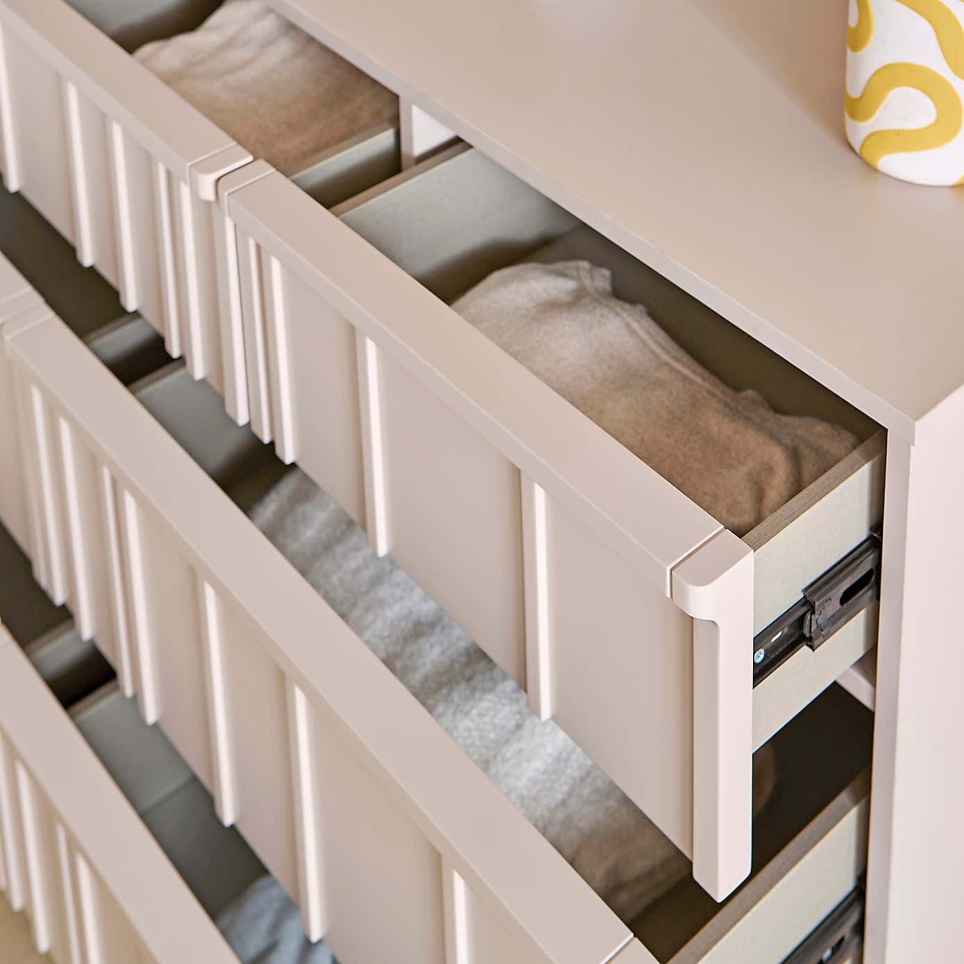 Elements Thompson Wide 7 Drawer Chest, Mushroom