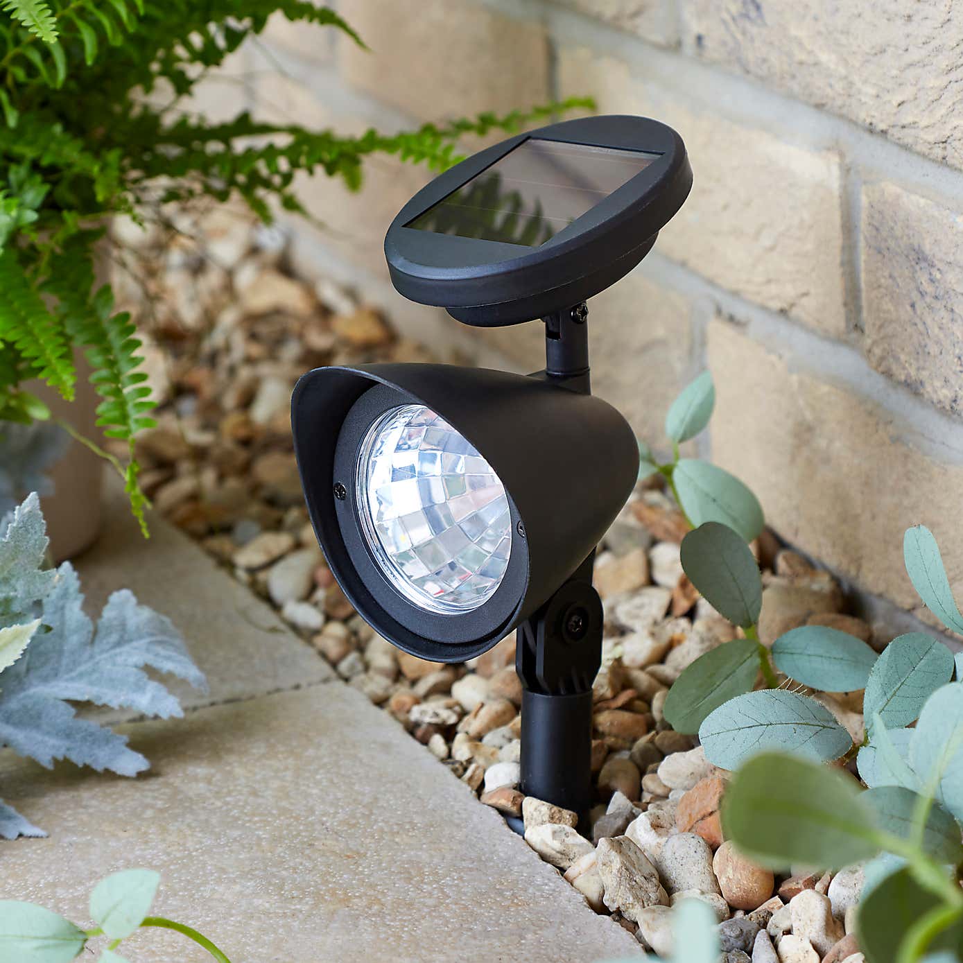 Solar Plastic Outdoor Spot Light