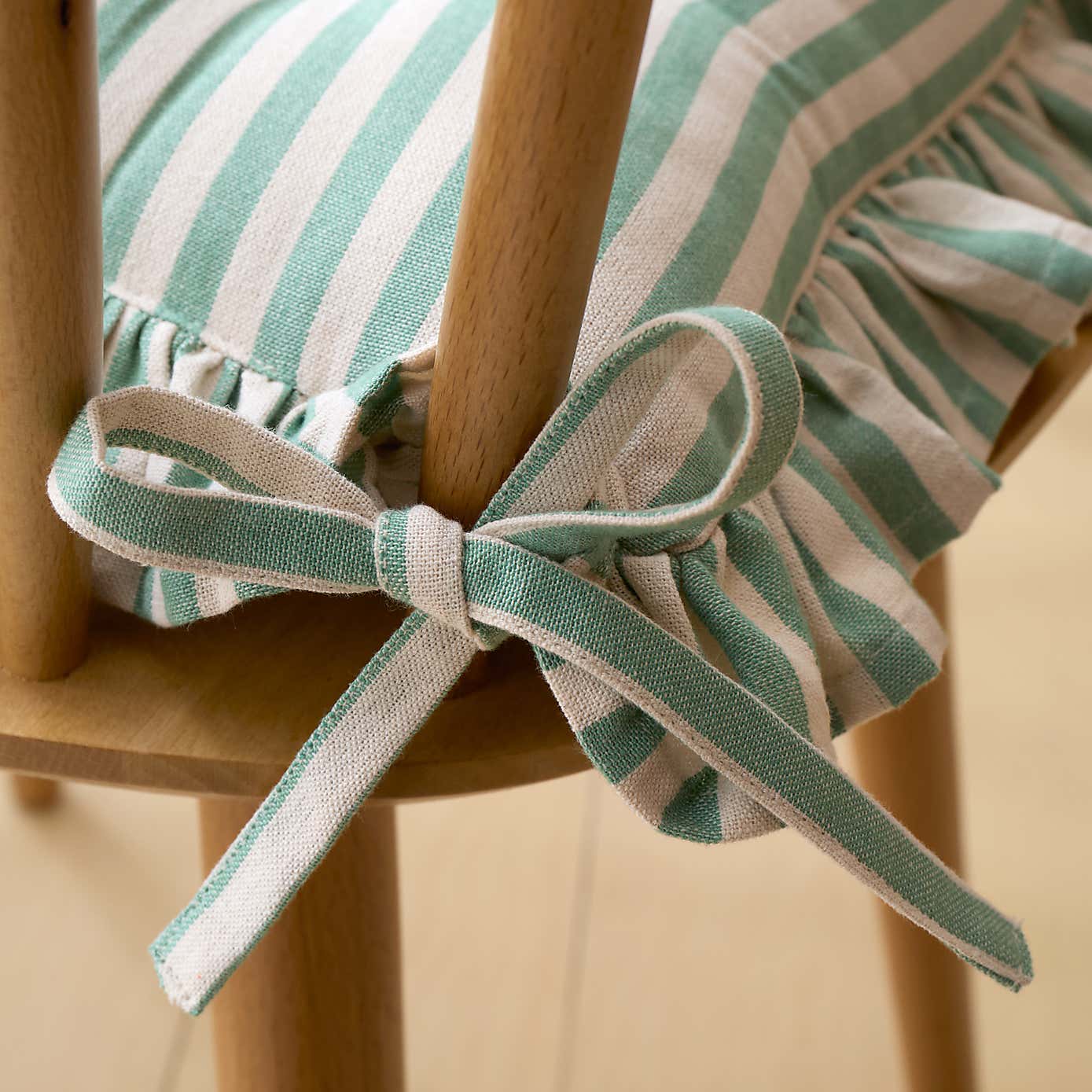 Linford Frill Square Seat Pad