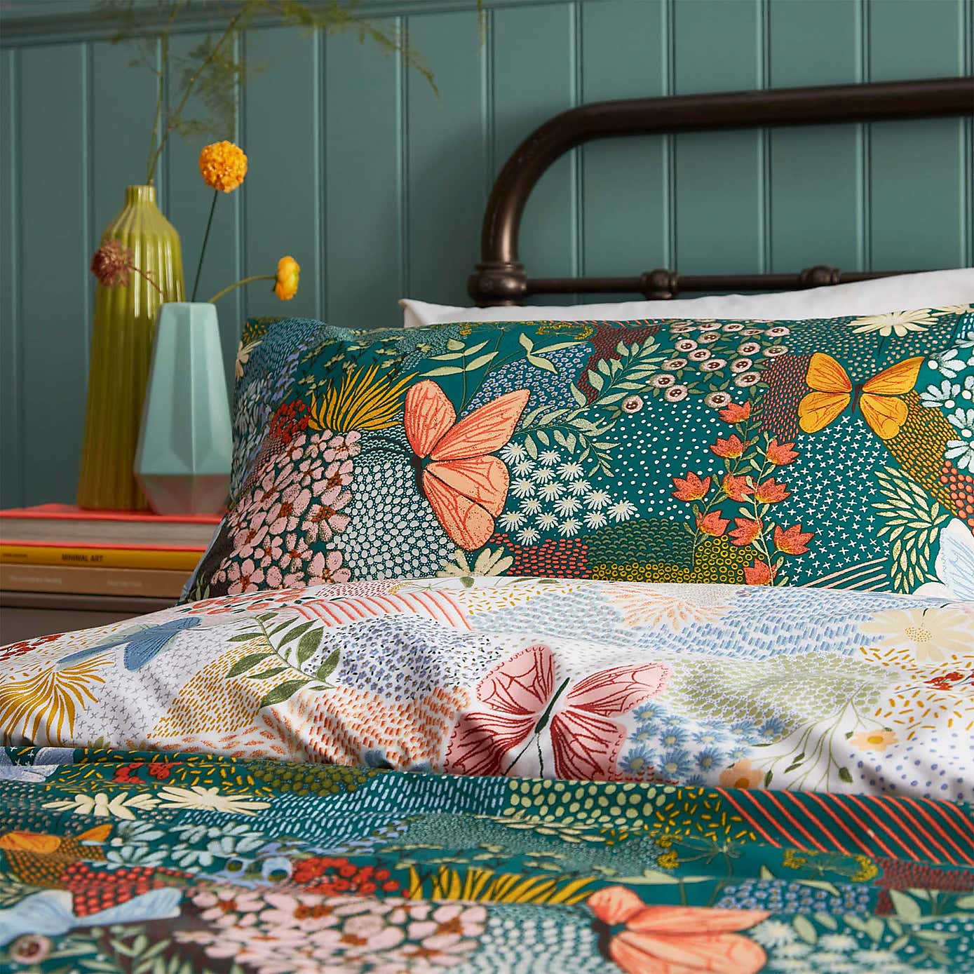 Forage Reversible Duvet Cover and Pillowcase Set