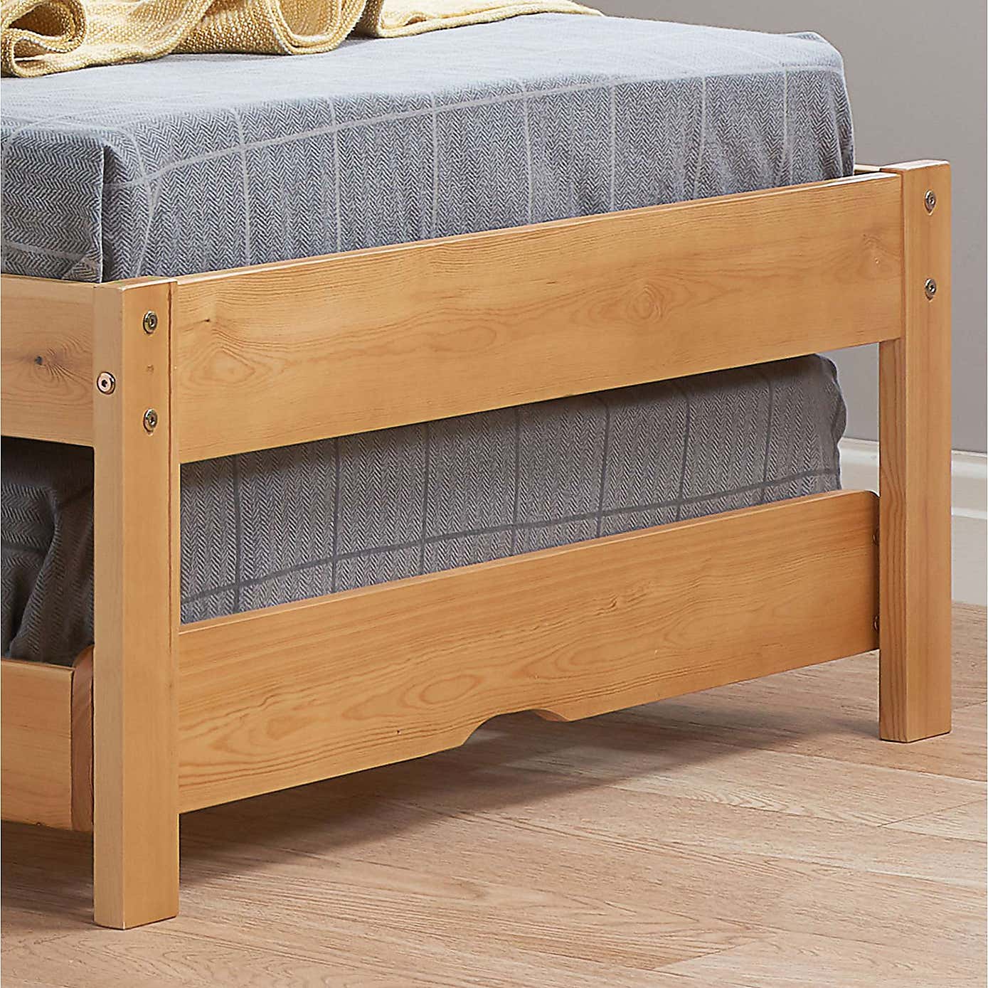 Buxton Trundle Bed