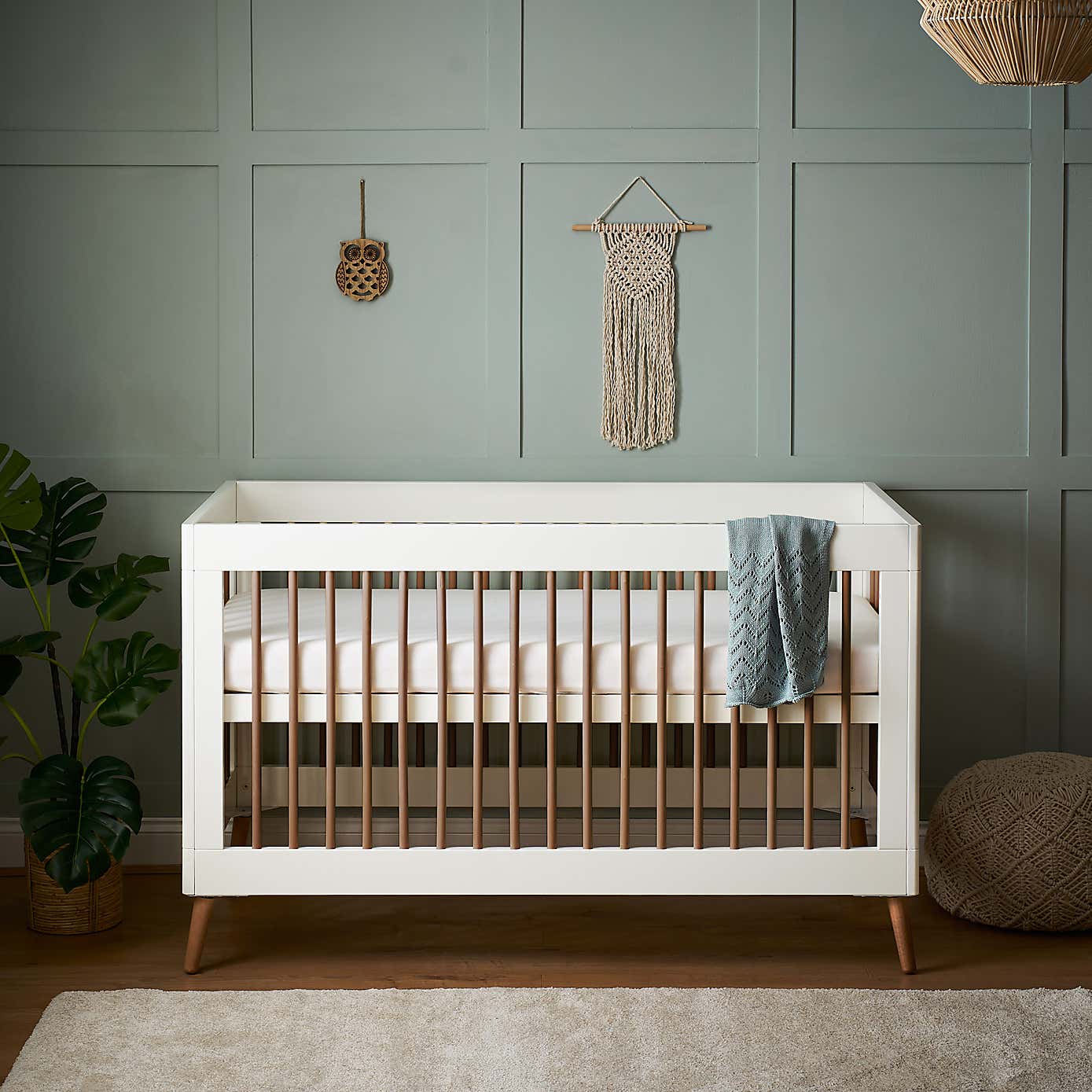 OBaby Maya Cot Bed, Pine