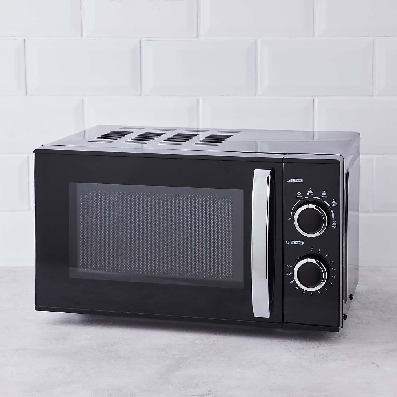 Black 20L 700W Manual Microwave