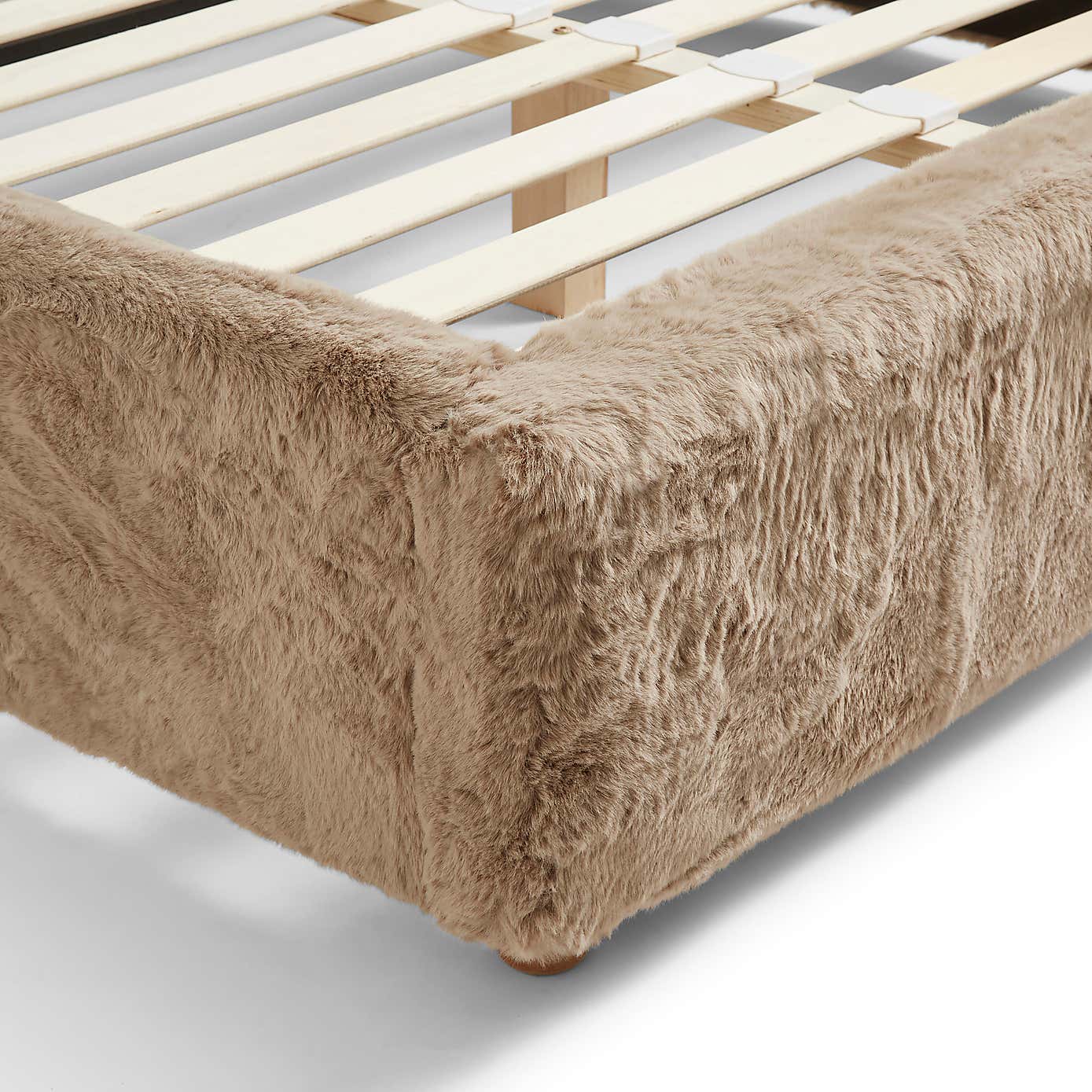 Elysia Bed, Faux Fur