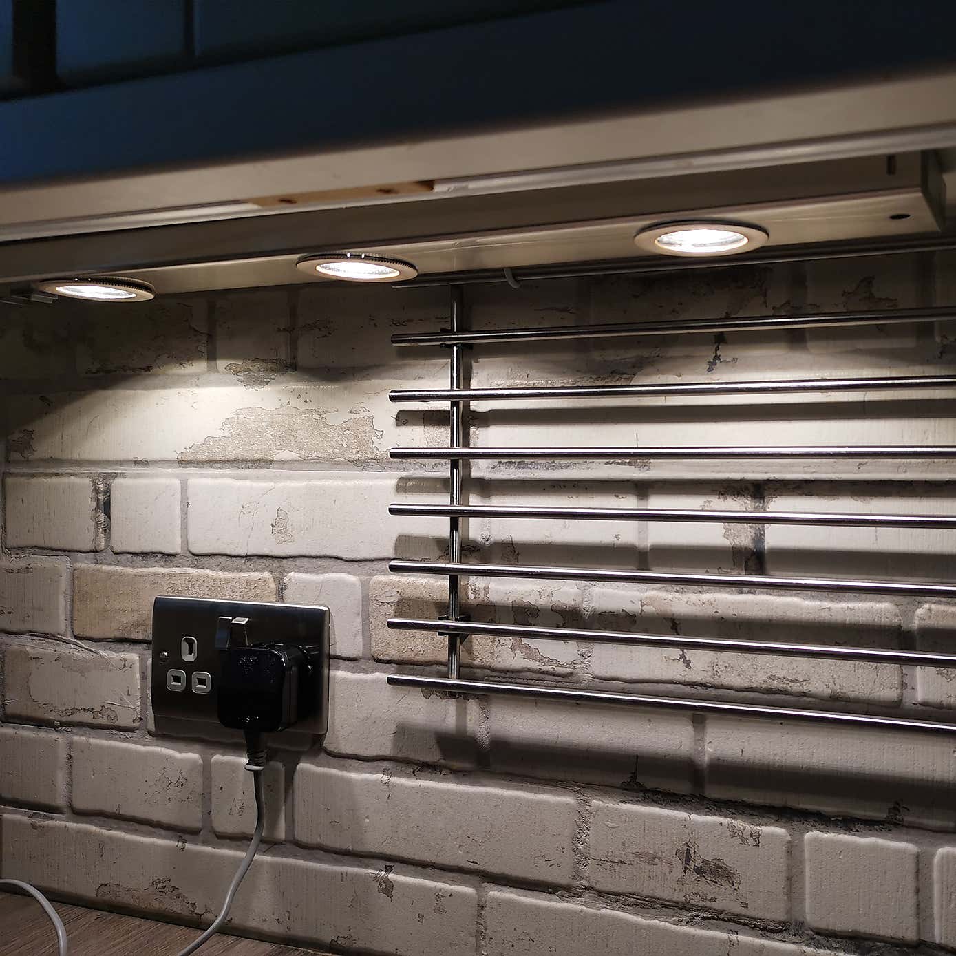 EGLO KOB LED Under Cabinet Light