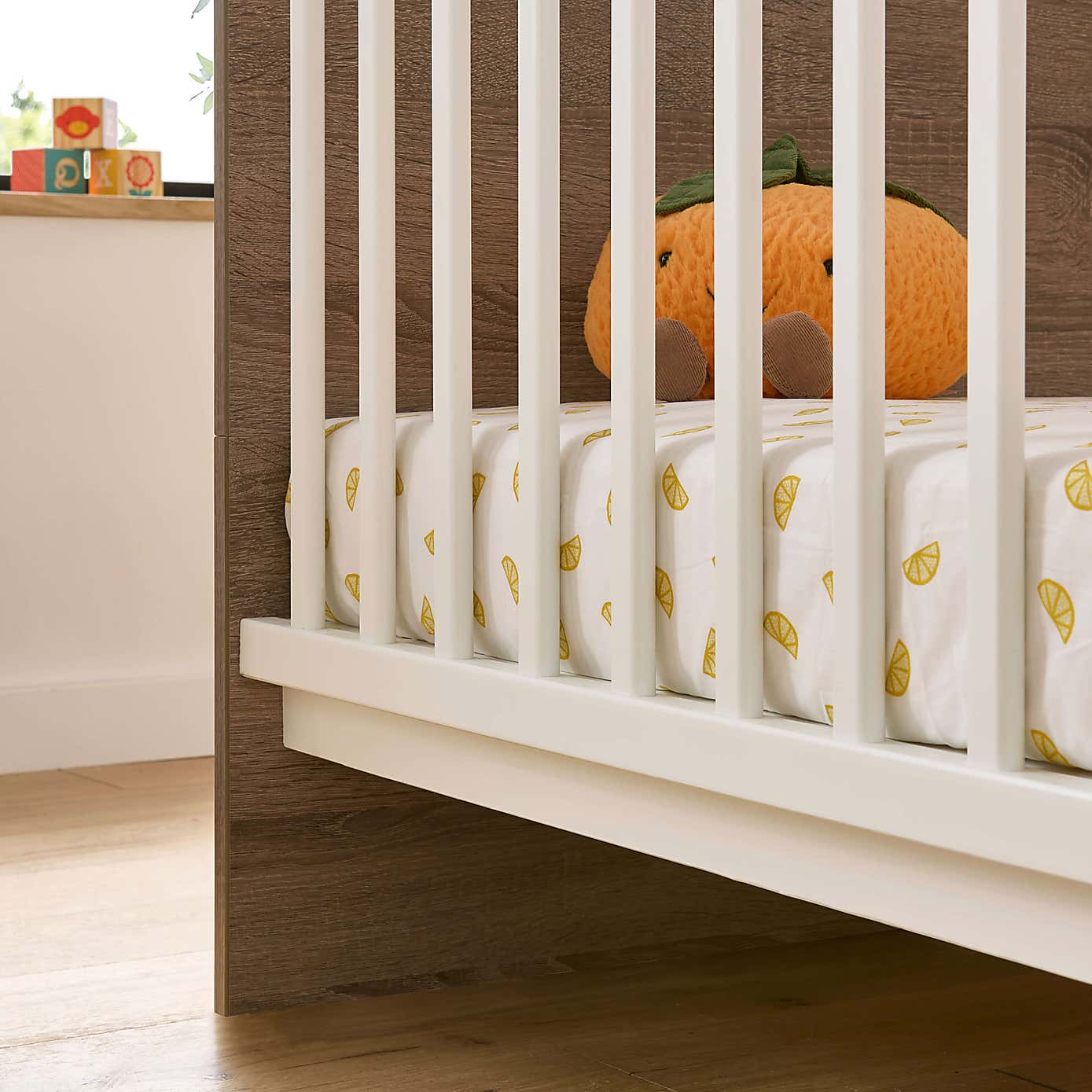 CuddleCo Enzo Cot Bed, Oak & White