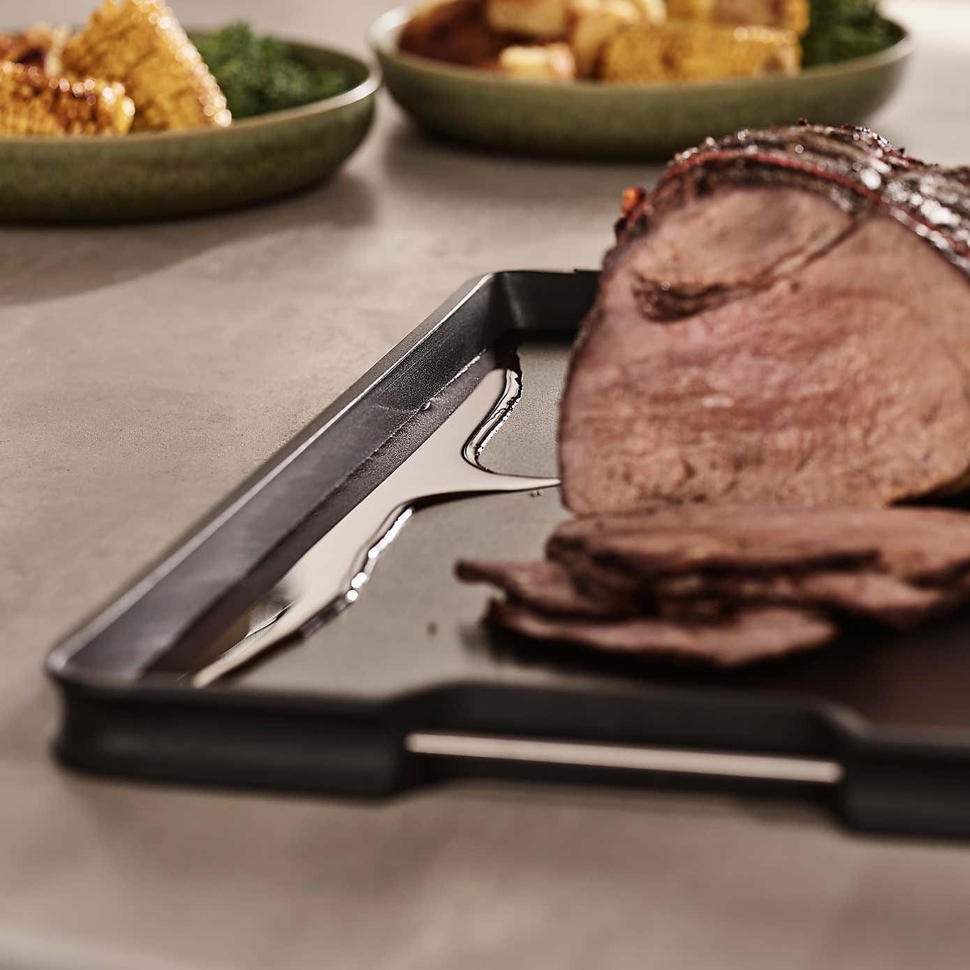 Large Cut and Carve Chopping Board