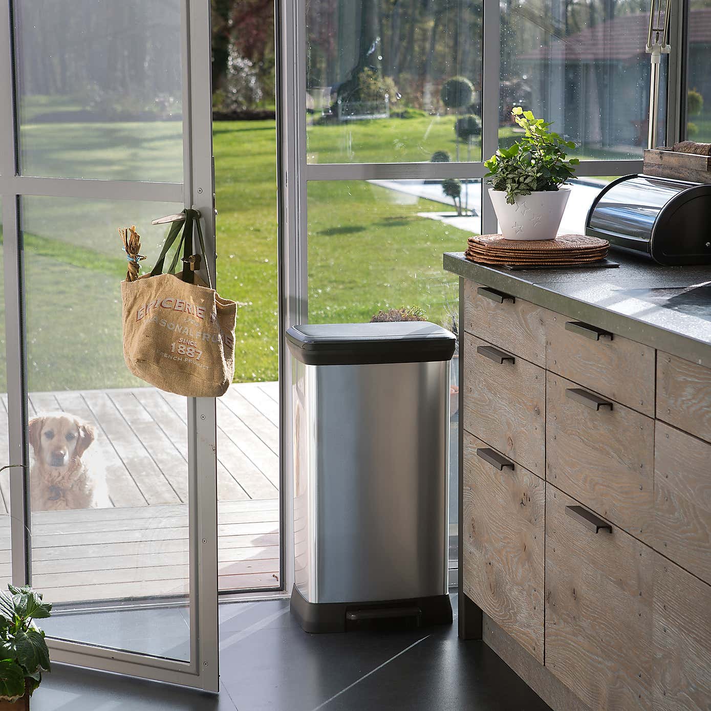 Curver 50 Litre Silver Deco Bin