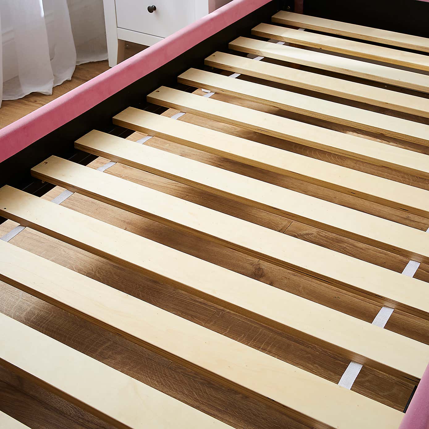 Kids Velvet Nyla Bed