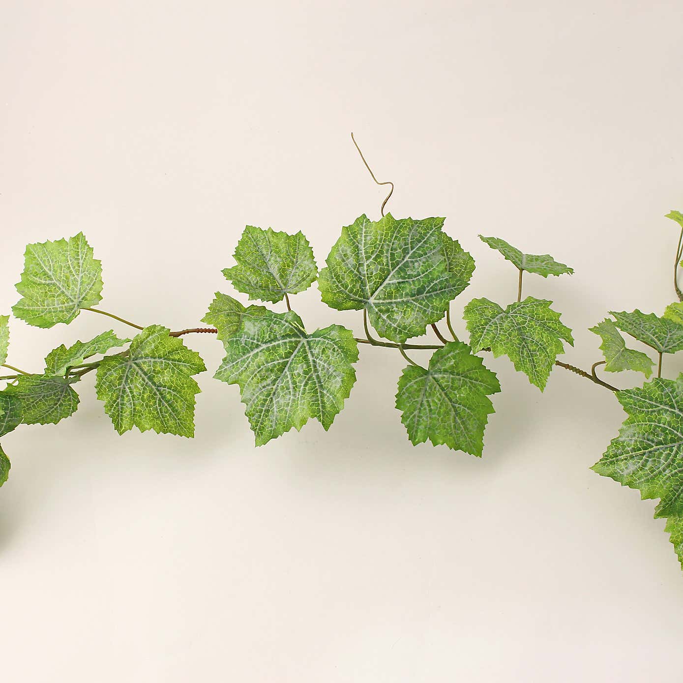 Artificial Outdoor Grape Leaf Garland