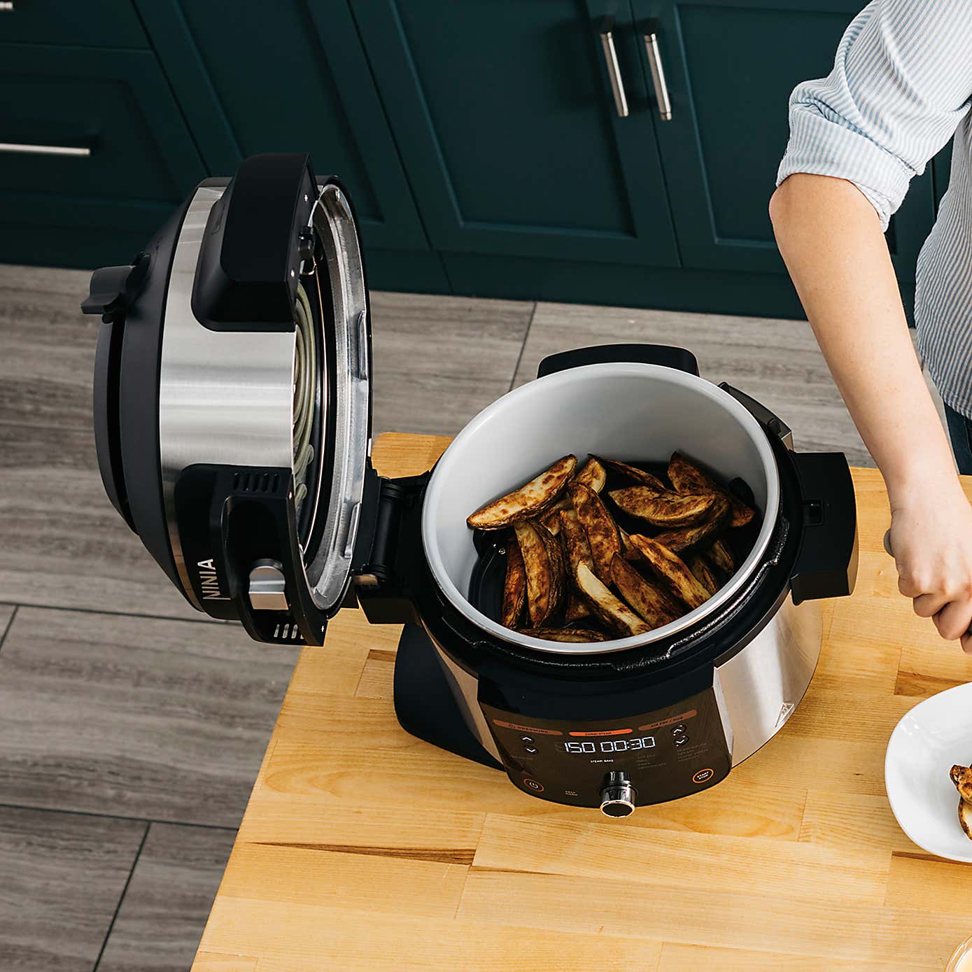 Ninja Foodi 11-in-1 SmartLid 6 Litre Multi-Cooker