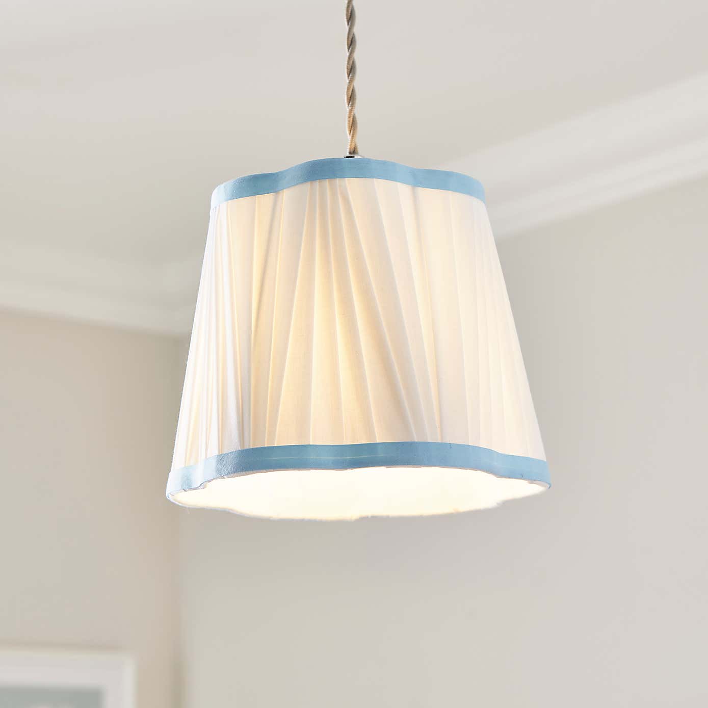 Charming Pleated Easy Fit Lamp Shade