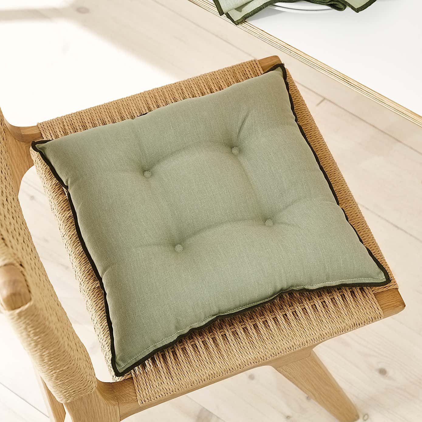 Contrast Stitch Seat Pad