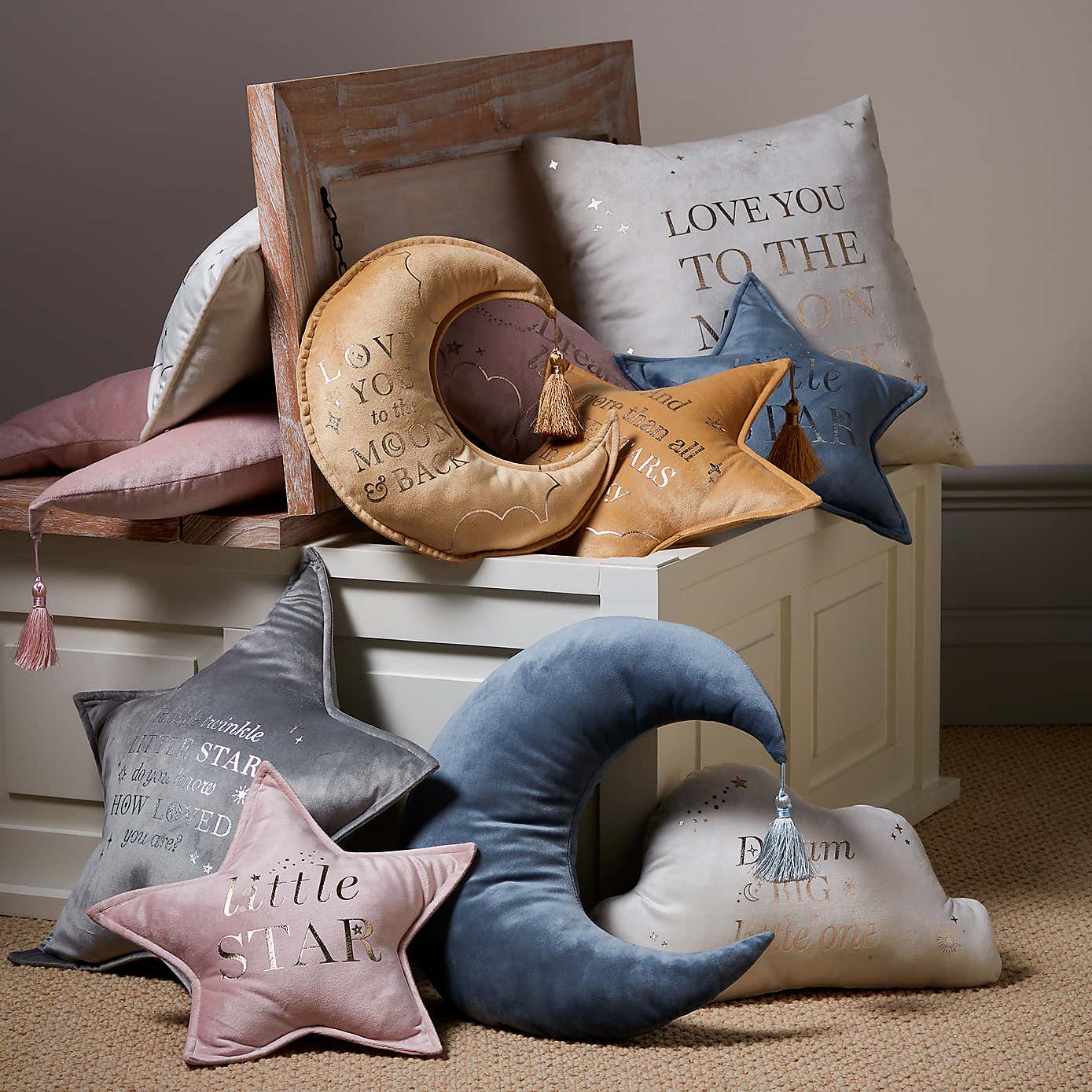 Bambino Little Star Velvet Cushion