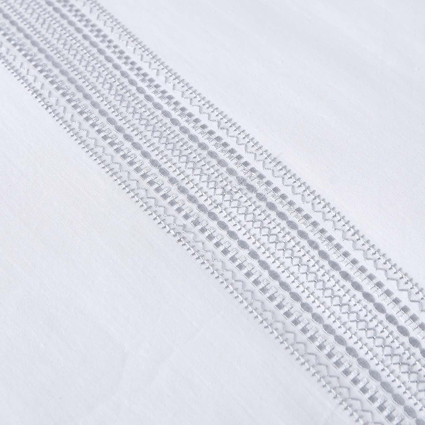 Appletree Boutique Embroidered Band 200 Thread Count Cotton Duvet Cover and Pillowcase Set