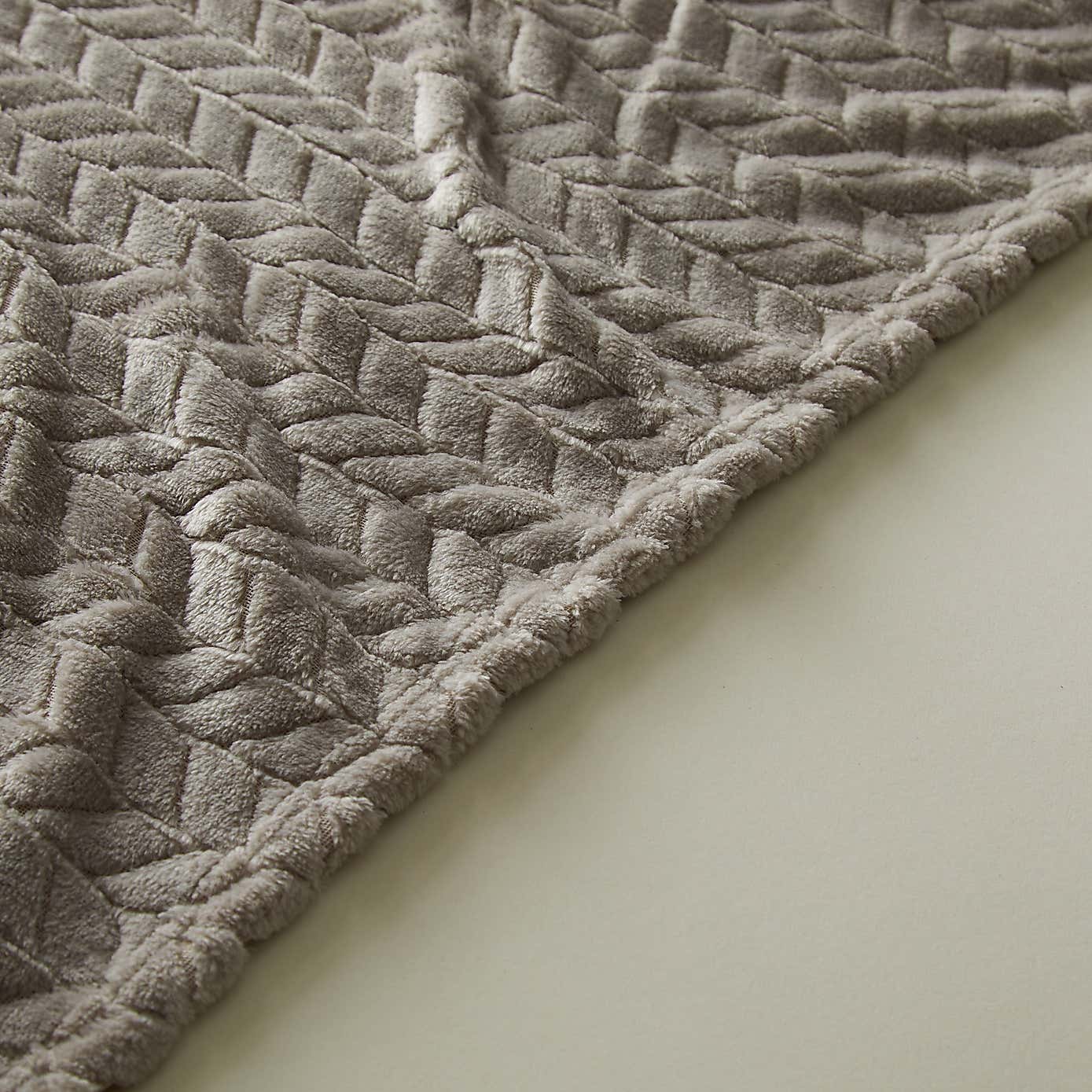 Amelia Recycled Throw, 200cm x 200cm