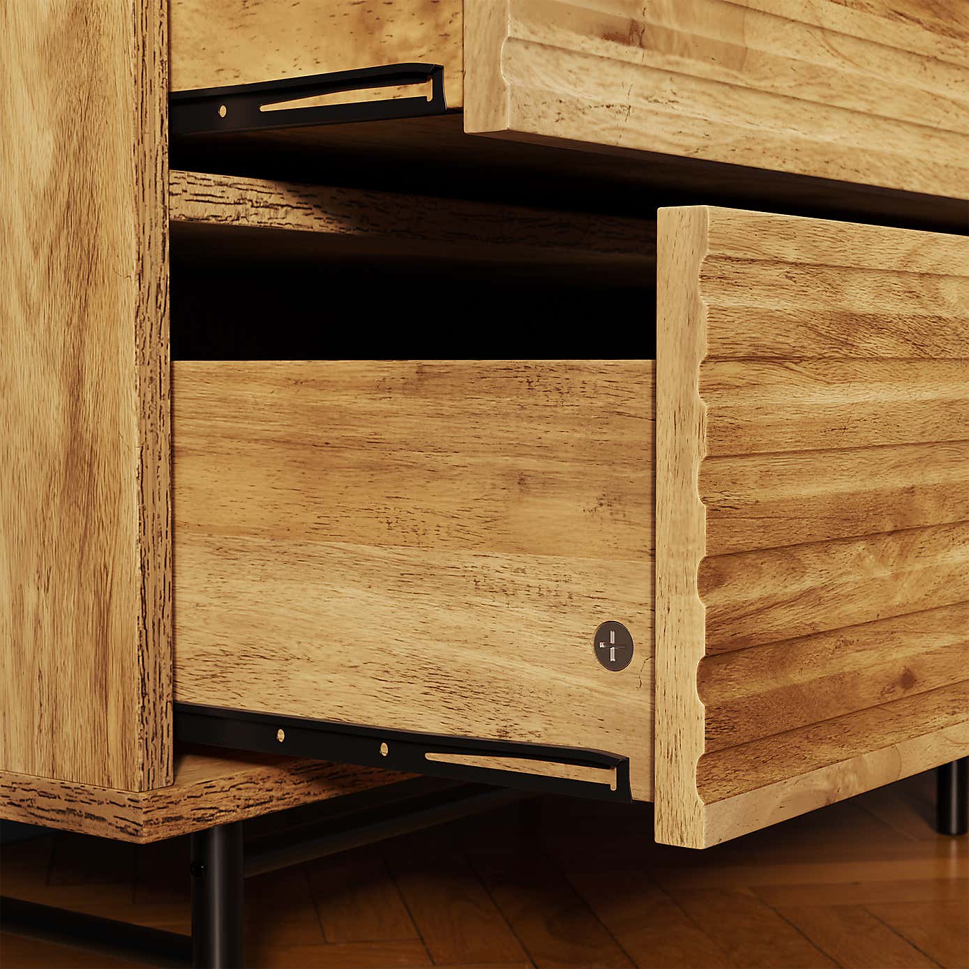 Bryant 4 Drawer Chest