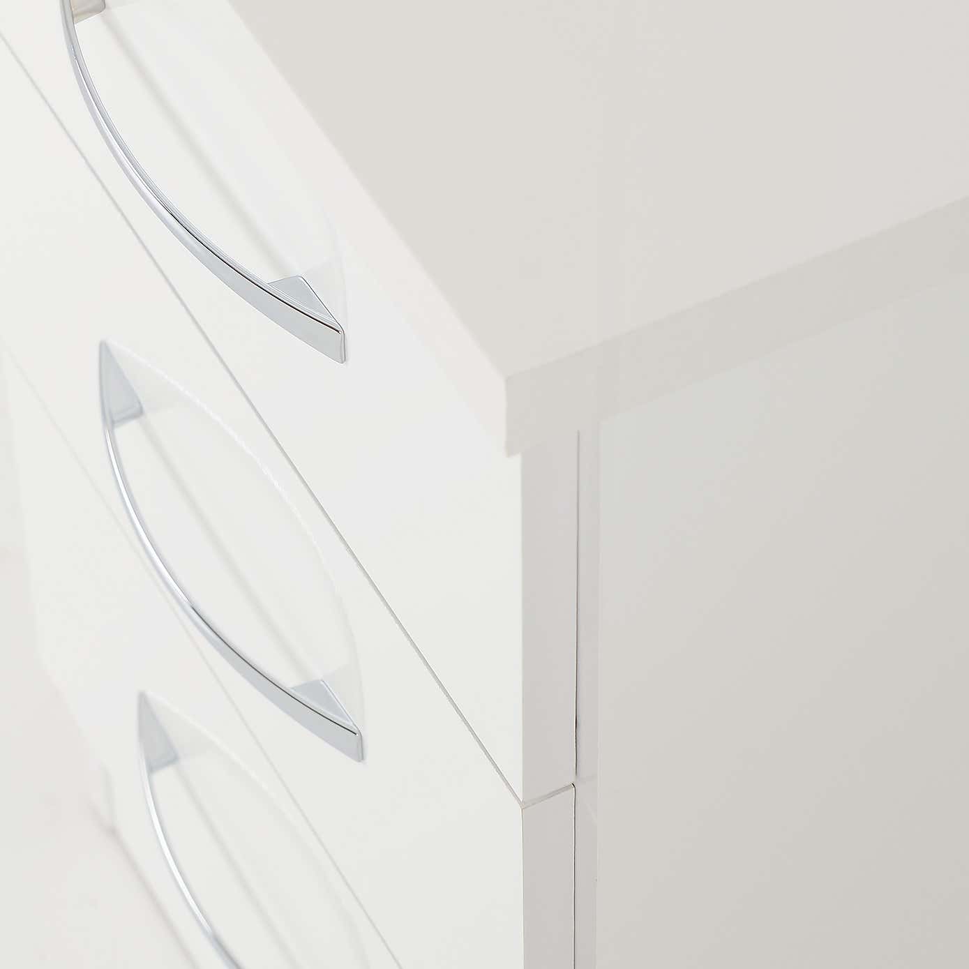 Nevada 3 Drawer Bedside Table