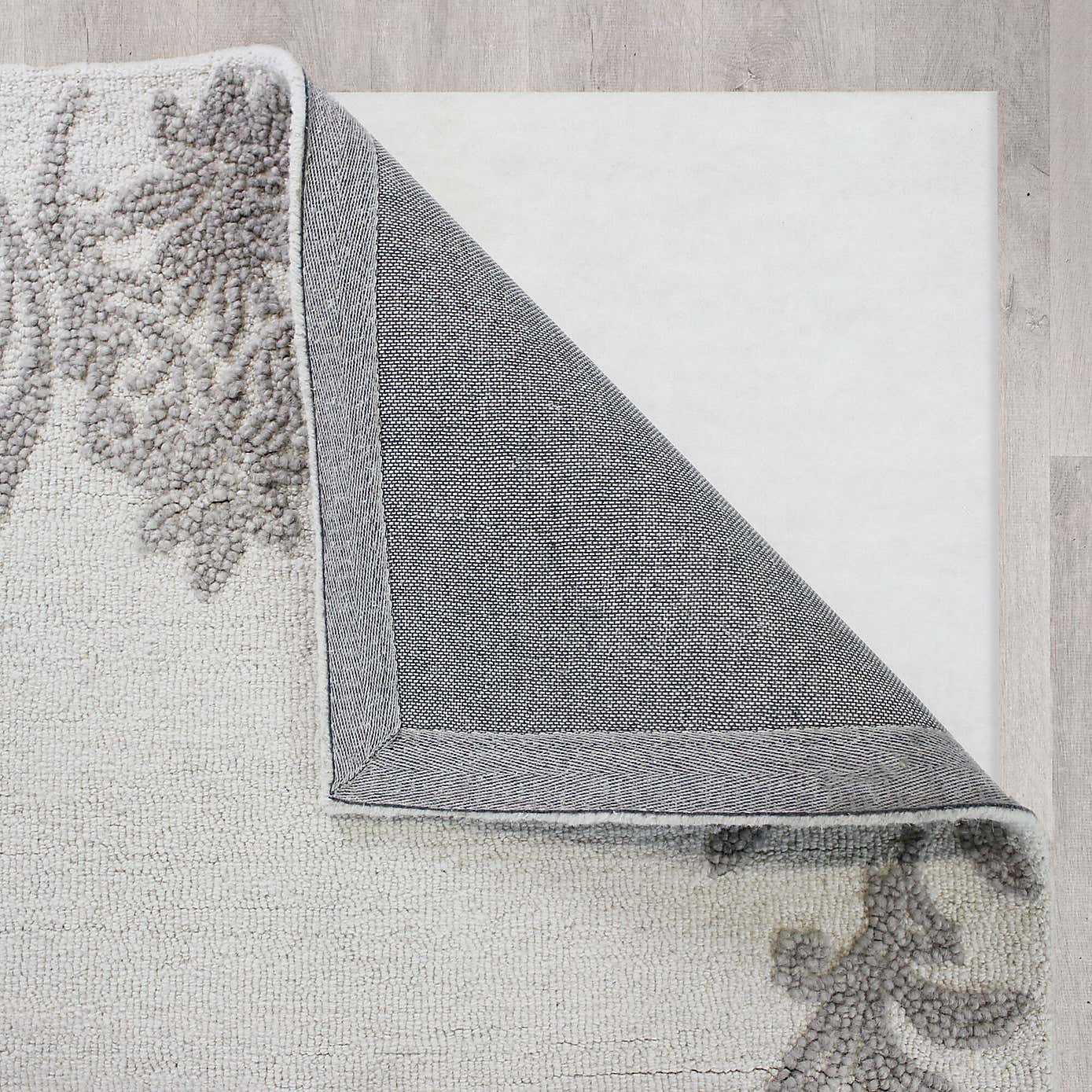 Churchgate Mowsley Floral Wool Border Rug