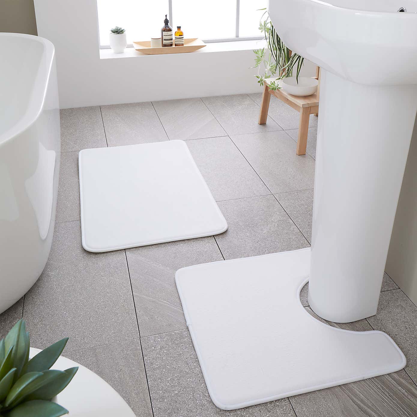 Catherine Lansfield Anti Bacterial Memory Foam Bath Mat and Pedestal Mat