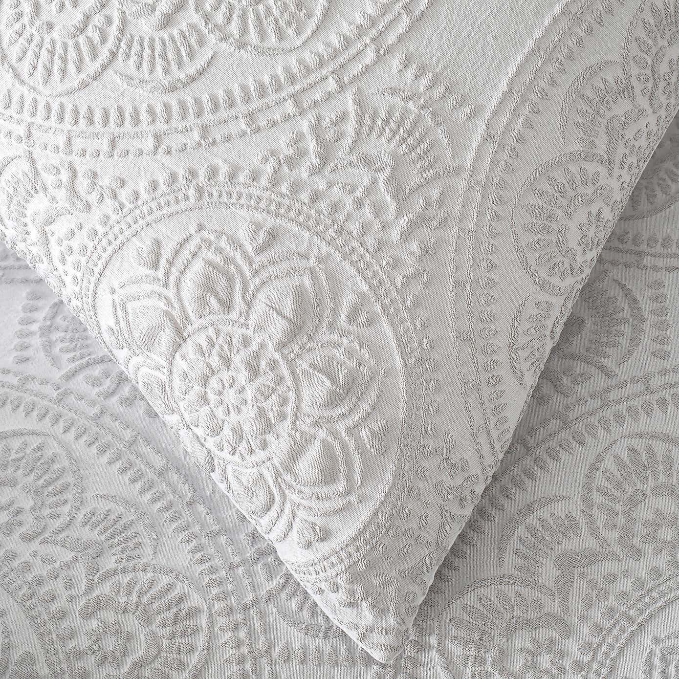 Tama Global Duvet Cover and Pillowcase Set