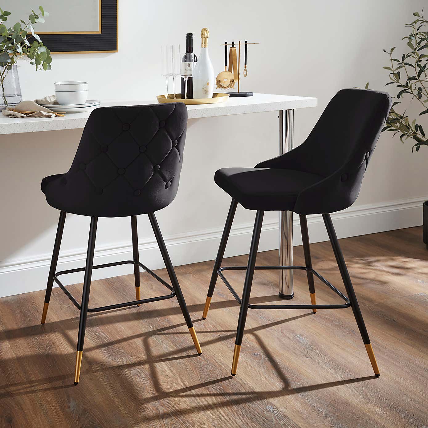 Ariana Bar Stool