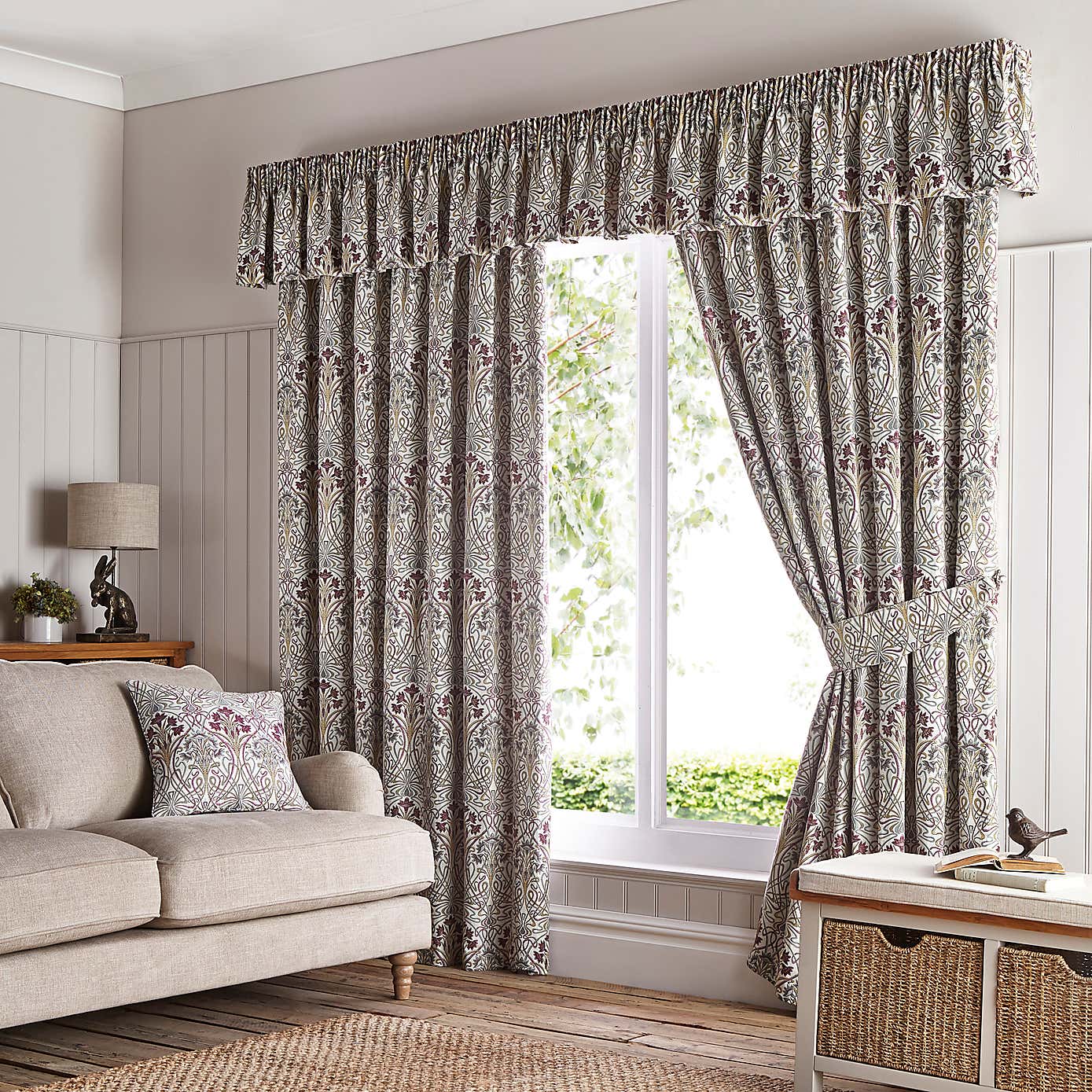 Lucetta Mauve Pelmet