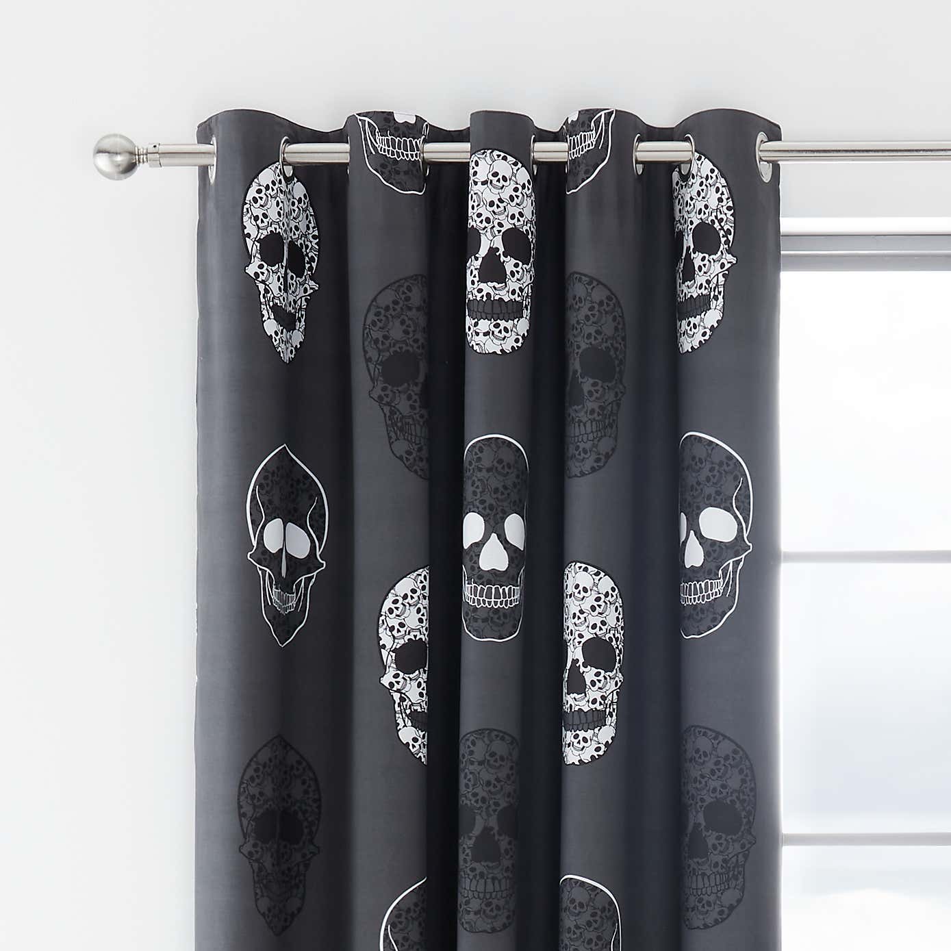 Catherine Lansfield Reversible Skulls Eyelet Curtains
