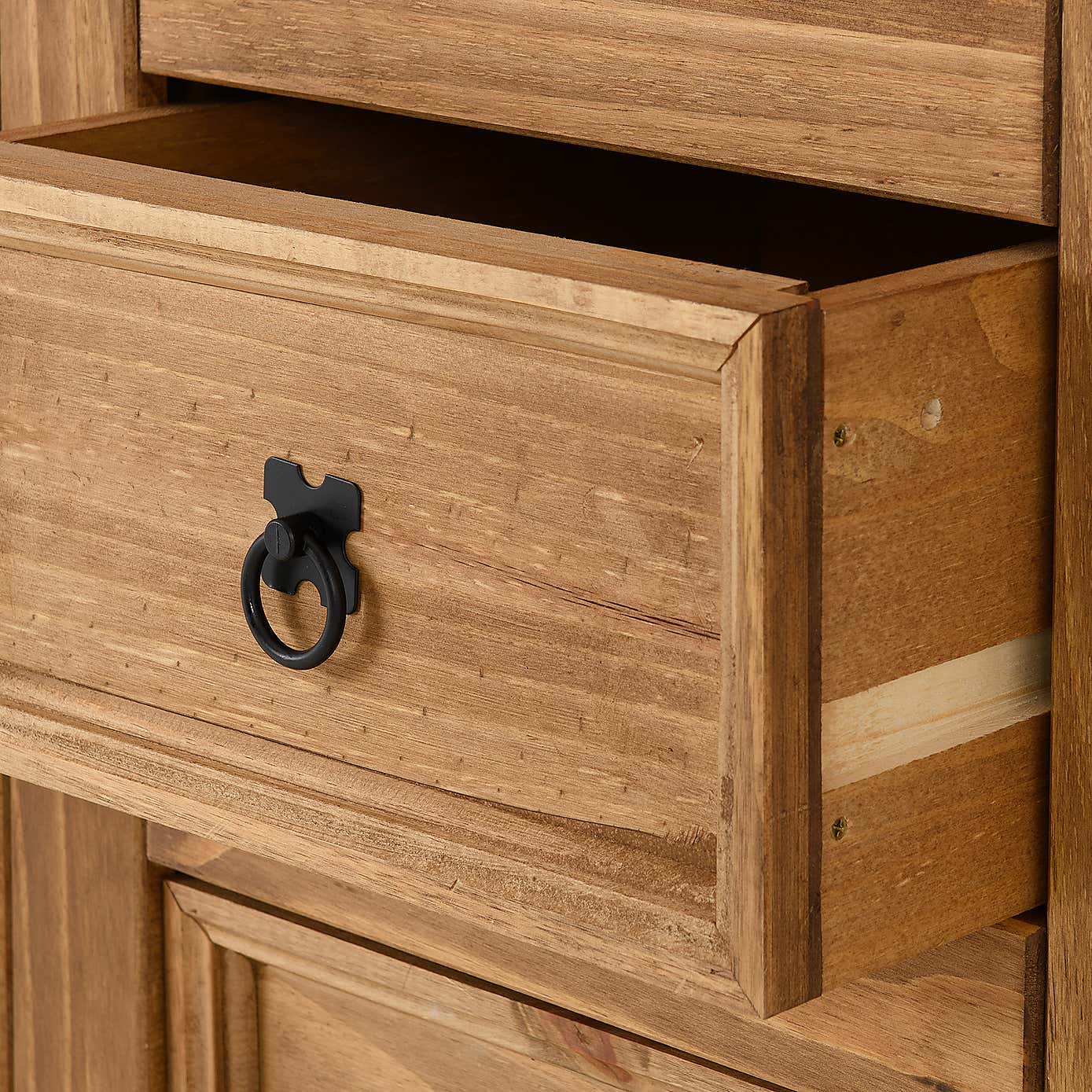 Corona Pine Medium Sideboard