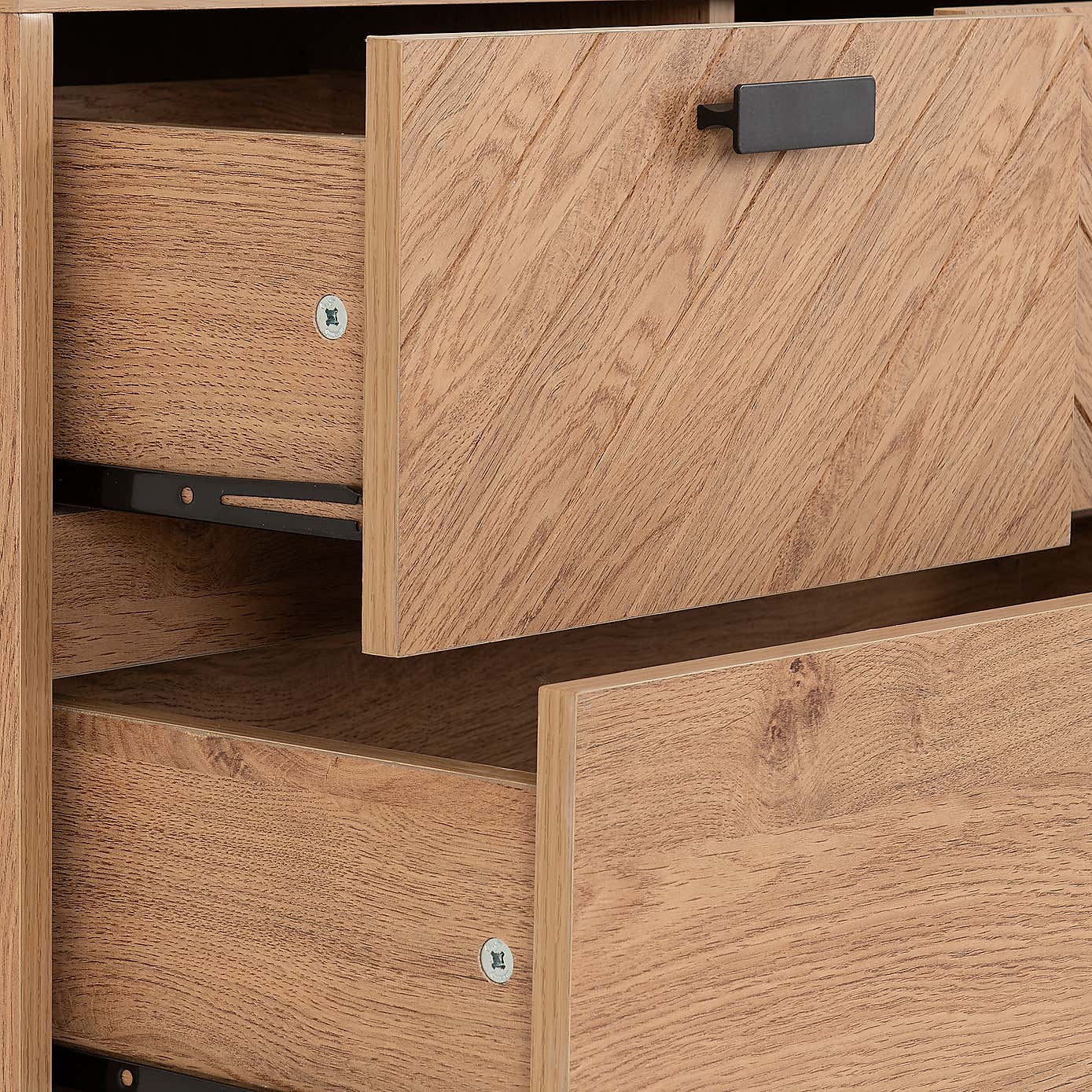 Leon 5 Drawer Chest