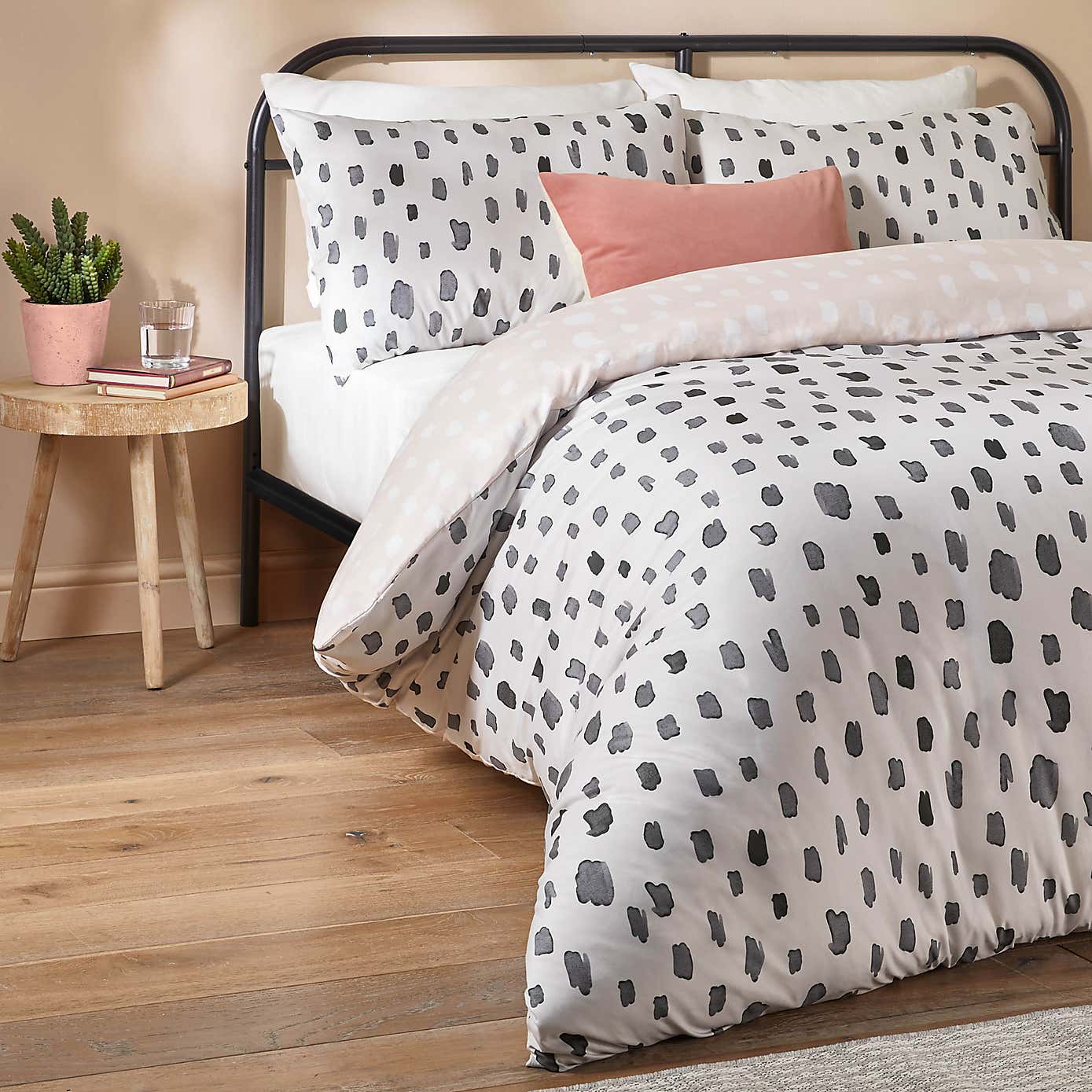 Duvet Day Robi Reversible Duvet Cover & Pillowcase Set