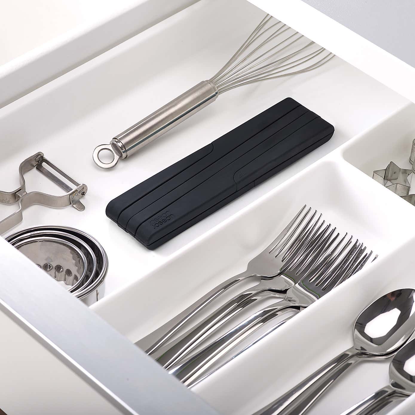 Joseph Joseph Stretch Silicone Black Pot Stand