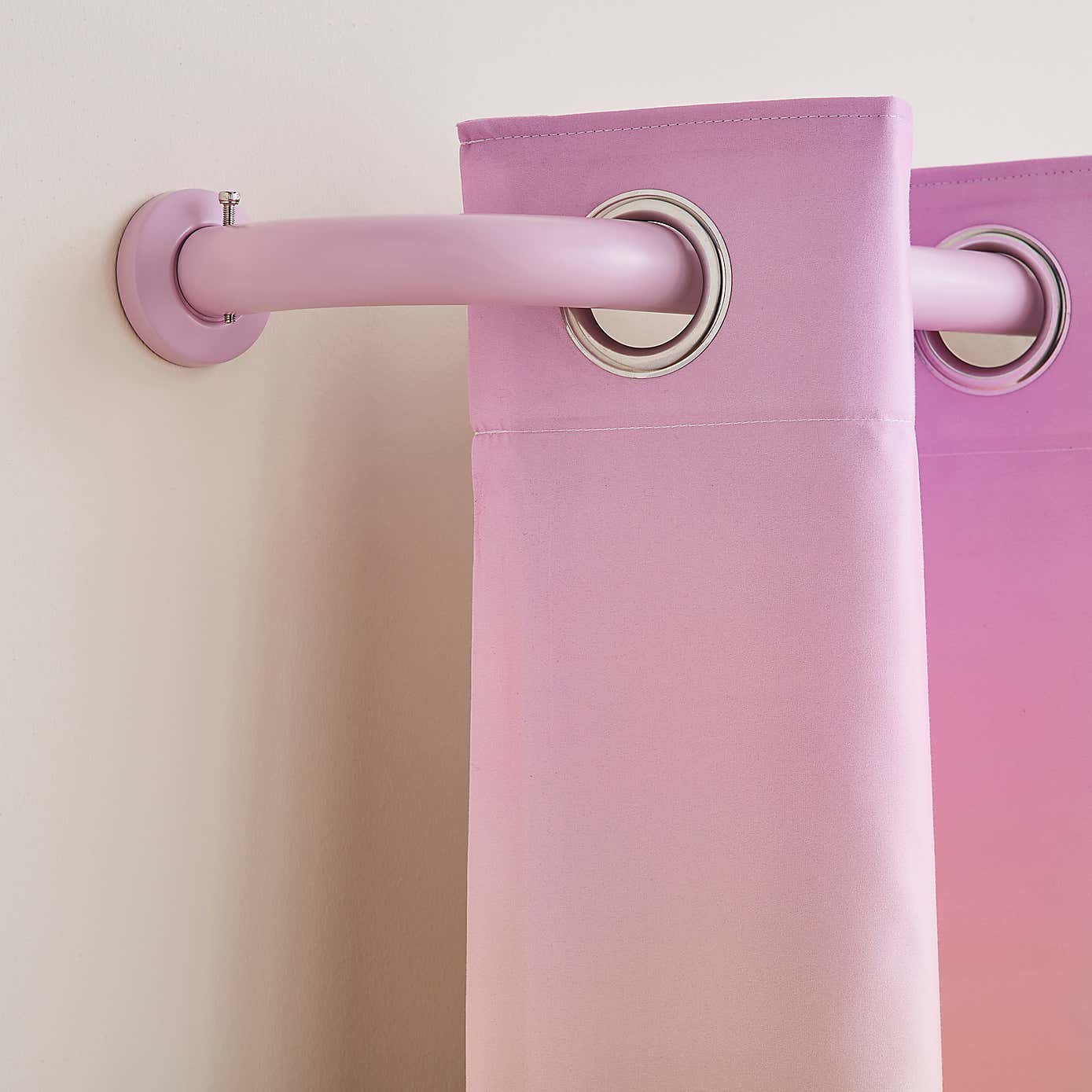 Kids Room Darkening Metal Extendable Curtain Pole