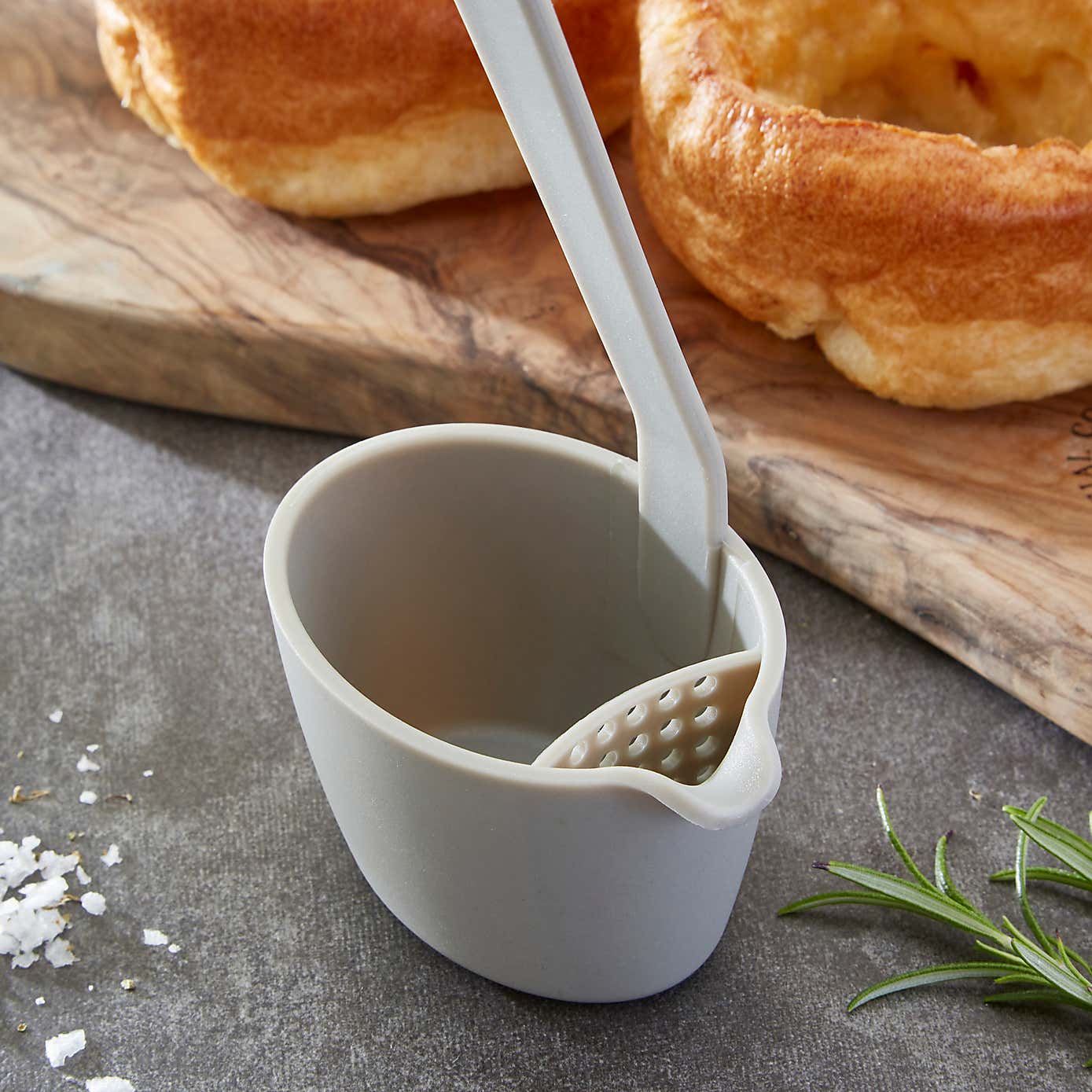 Handy Kitchen Ladle with Flat Base