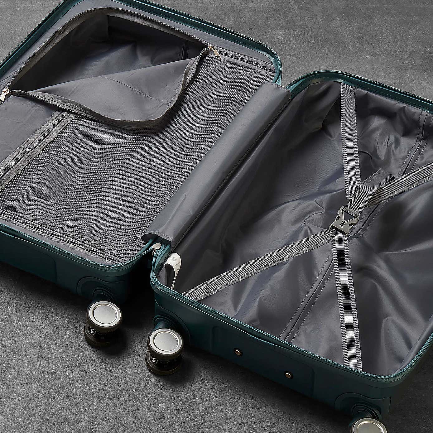 Rock Luggage Aspen Set of 3 Hard Shell Suitcases