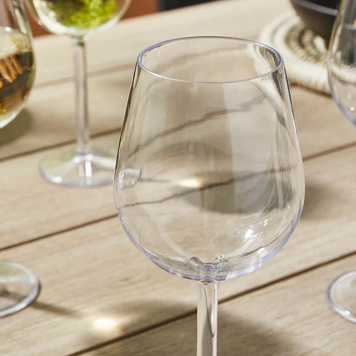 Set of 4 Clear Wine Glasses