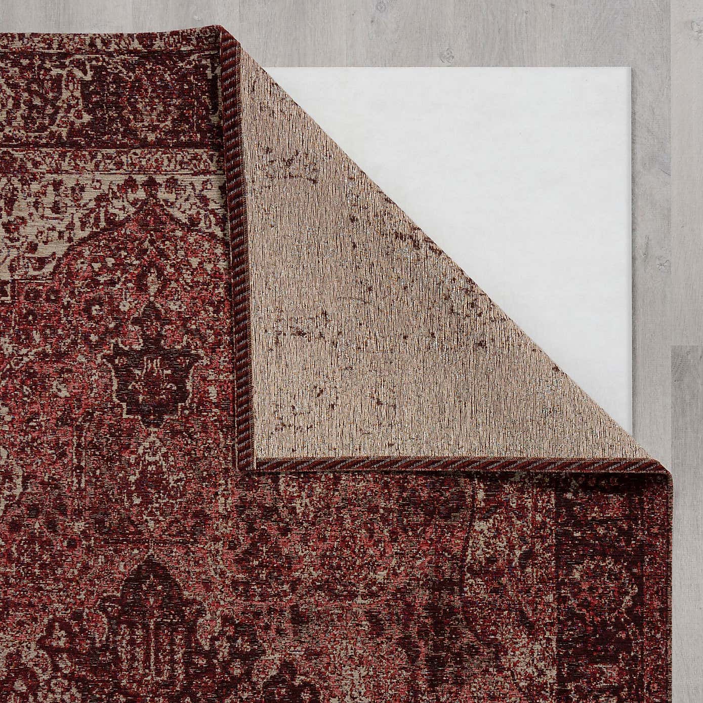 Mila Traditional Runner