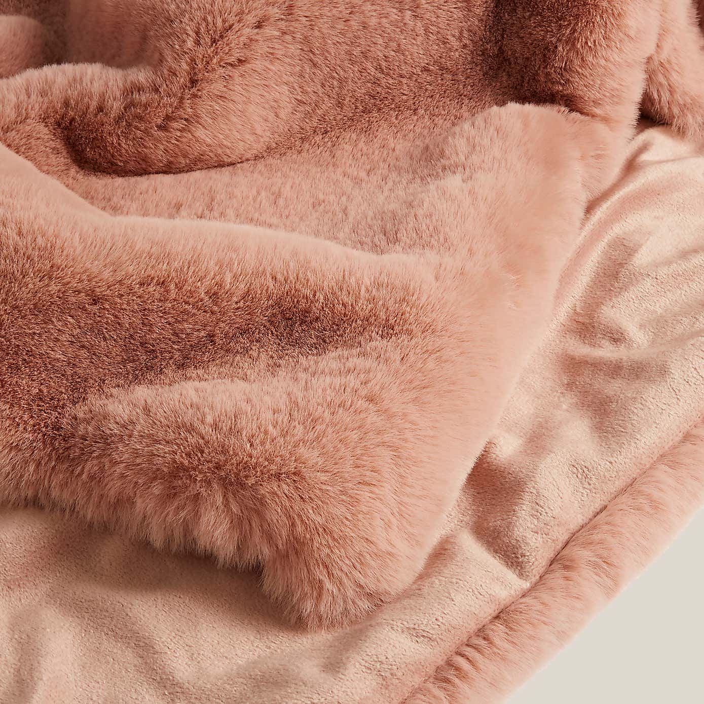 Silky Soft Faux Fur Throw