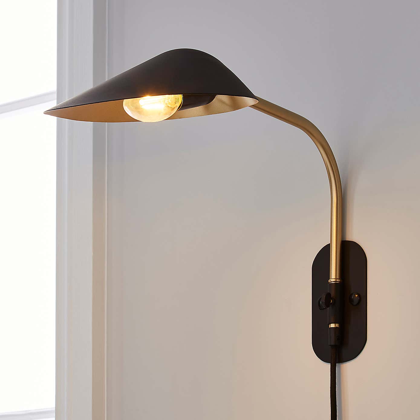Savona Easy Fit Plug In Wall Light Black