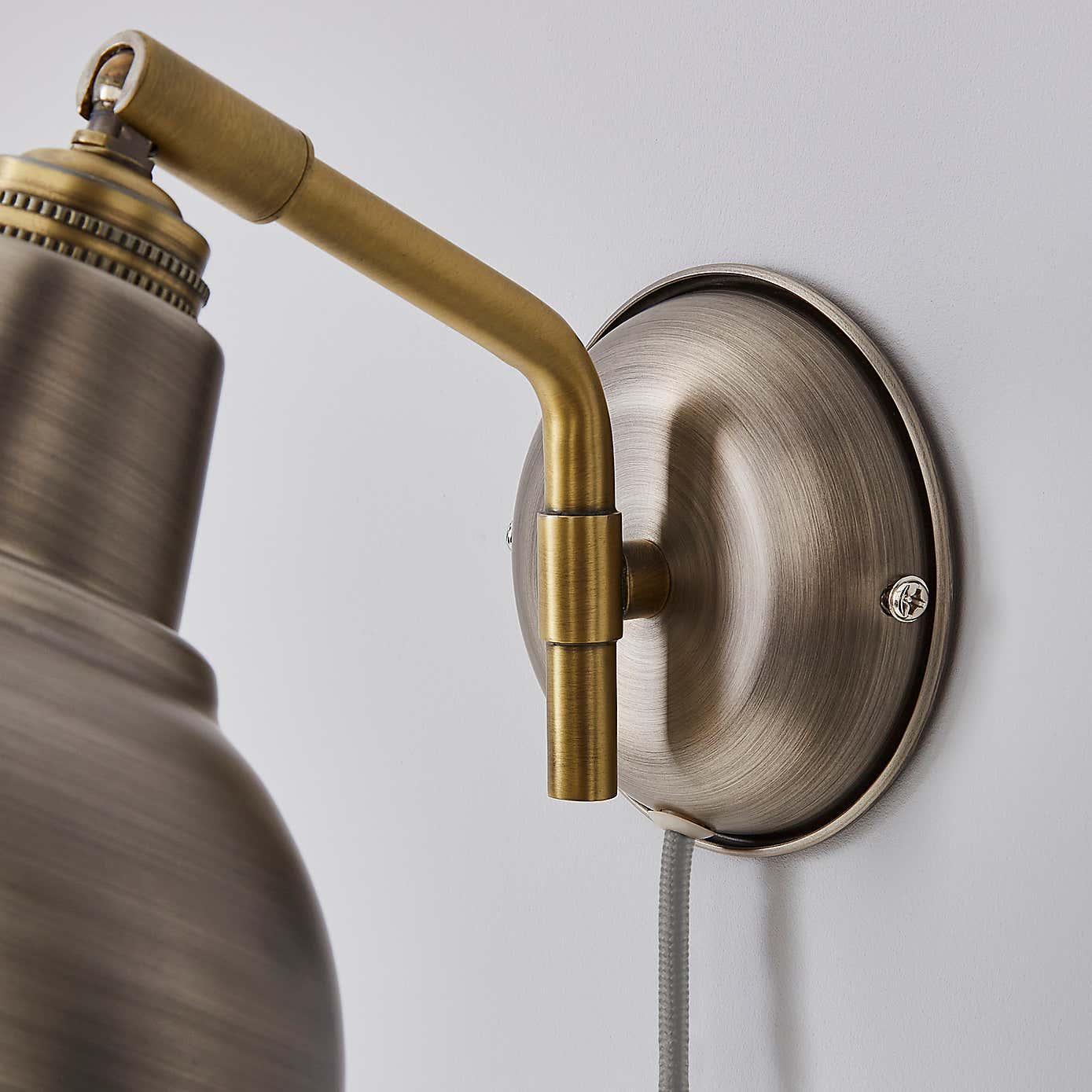 Bradwell Easyfit Plug-in Wall Light