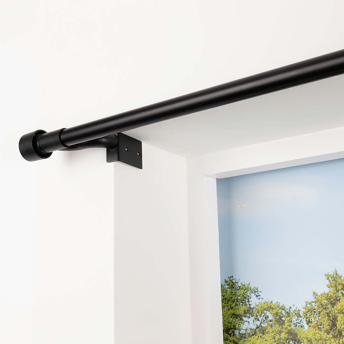 No Drills Trinity Extendable Eyelet Curtain Pole