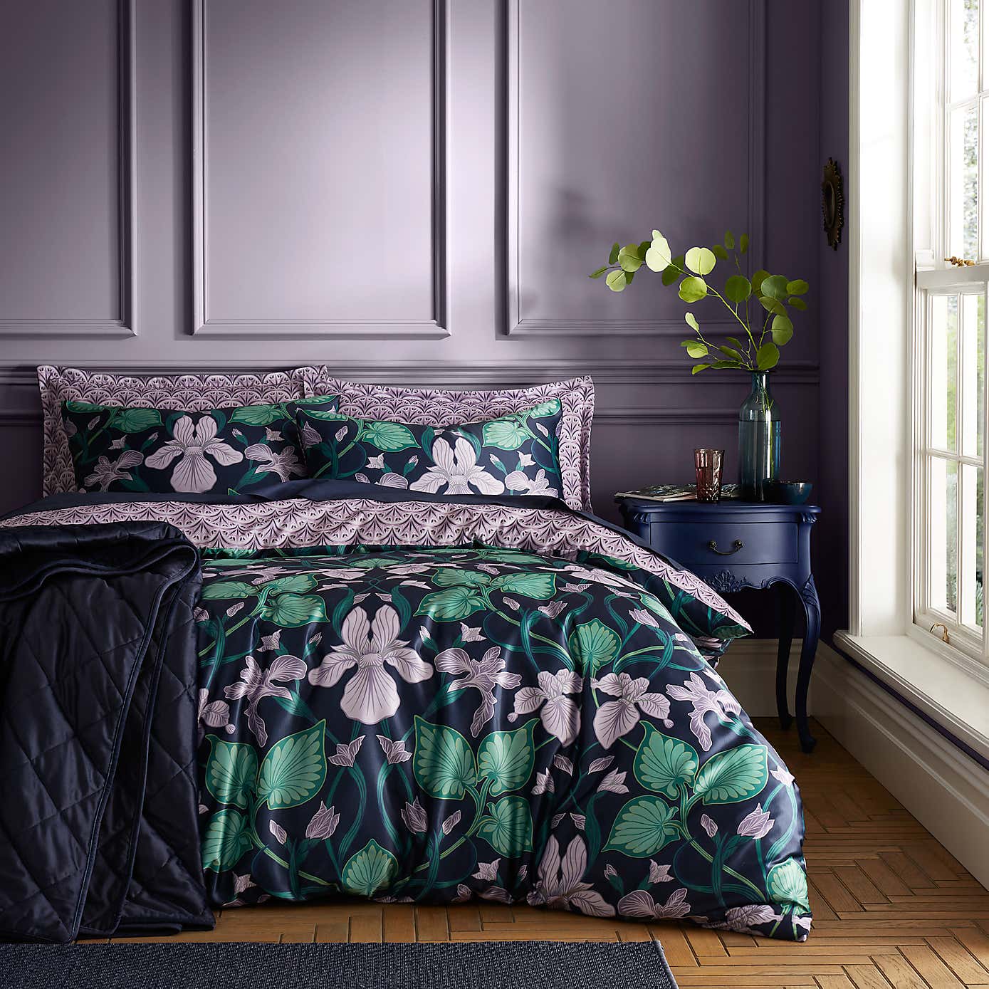 Nouveau Iris Duvet Cover and Pillowcase Set