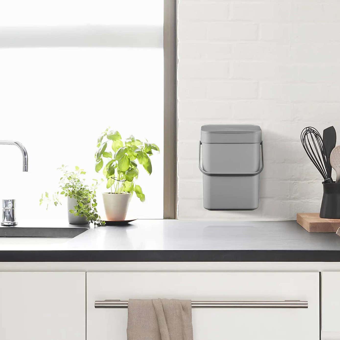 EKO Cupboard 5 Litre Cupboard Caddy Bin