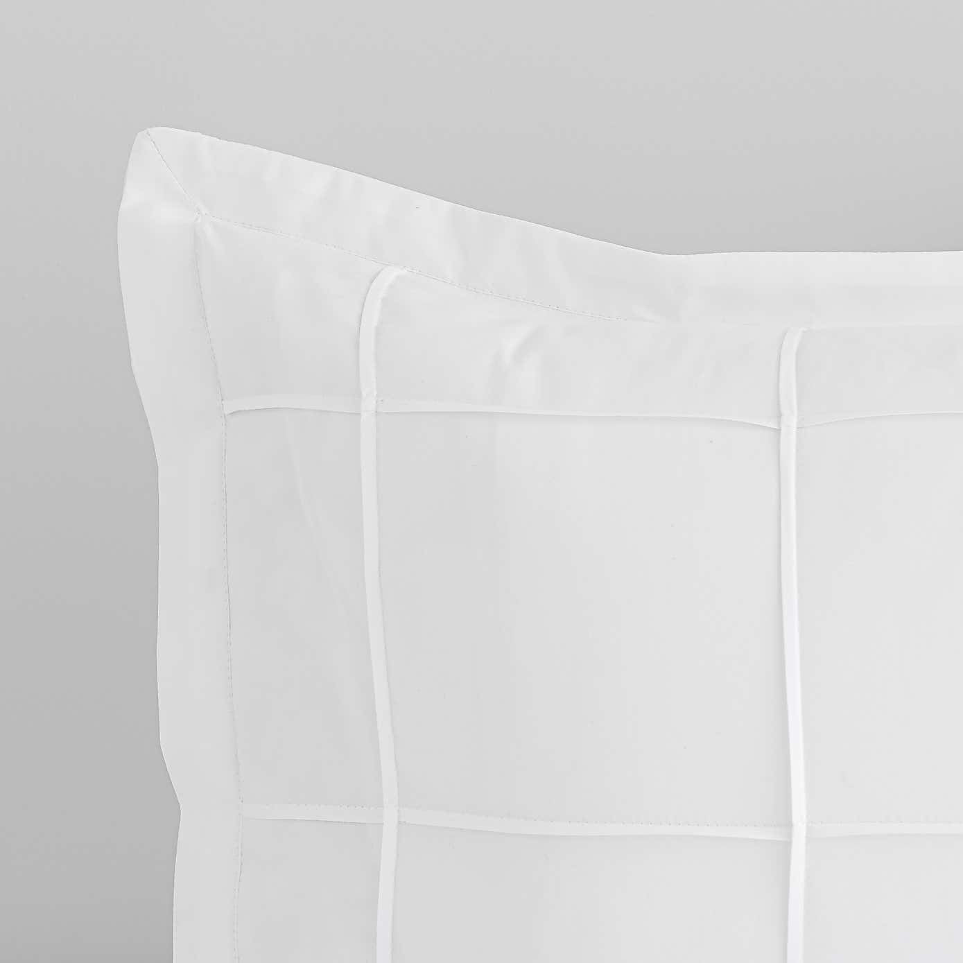 Jessa Pintuck Oxford Pillowcase