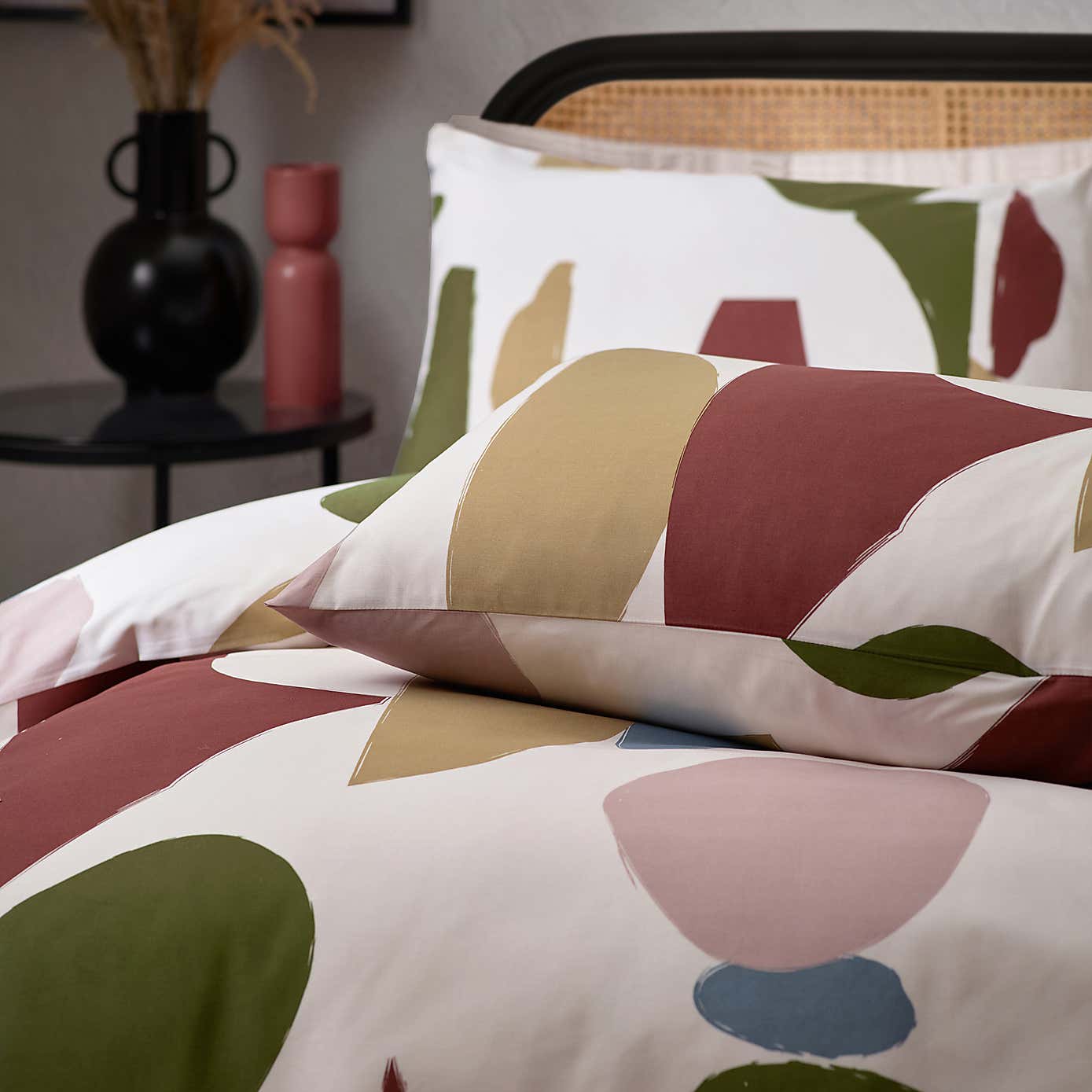 HÖEM Meta Cotton Rich Duvet Cover & Pillowcase Set