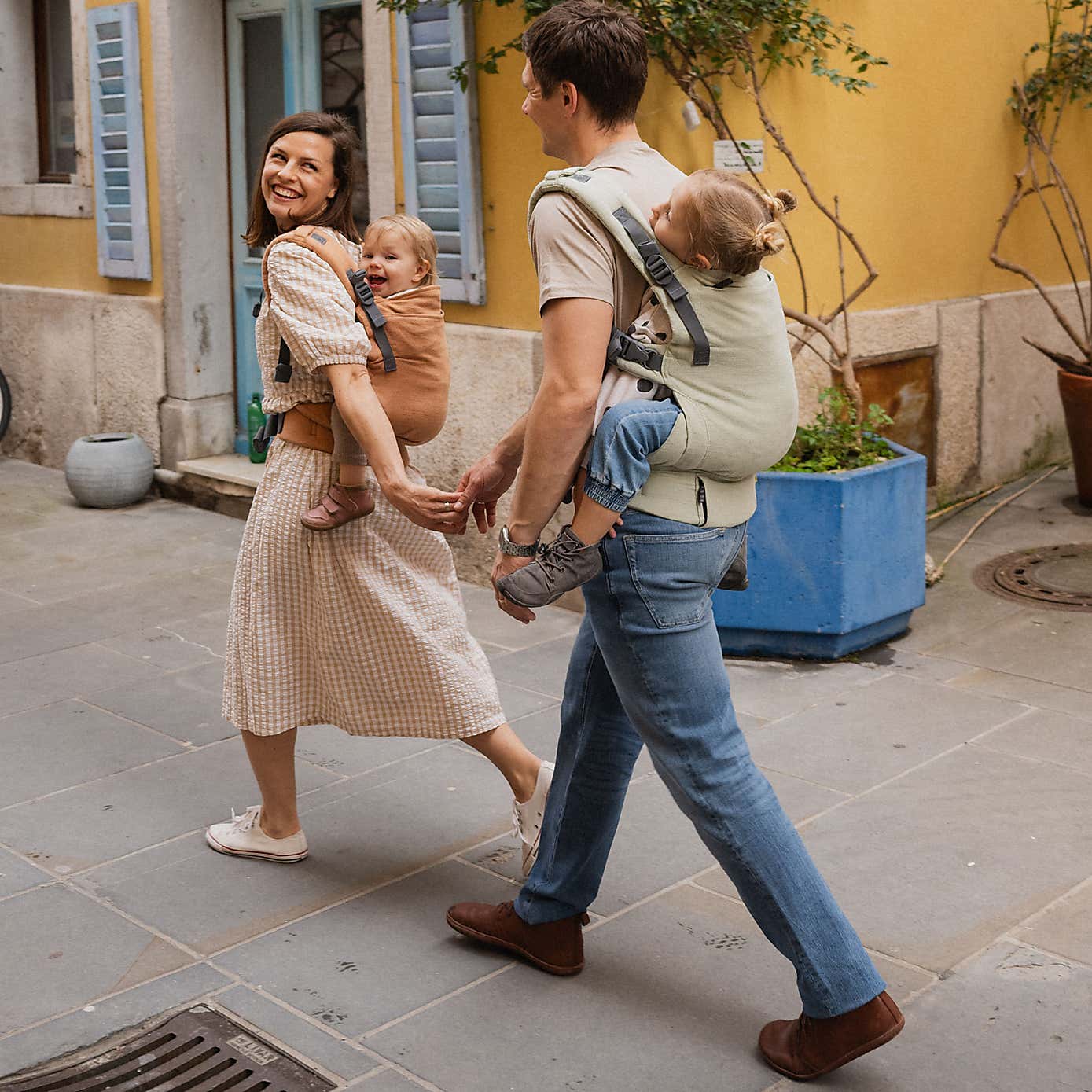 Tutti Bambini Boba X Linen Baby Carrier