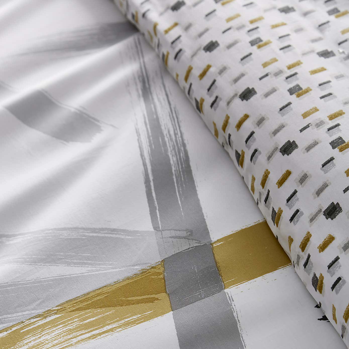 Appletree Leda Abstract Print Reversible 100% Cotton Duvet Cover and Pillowcase Set