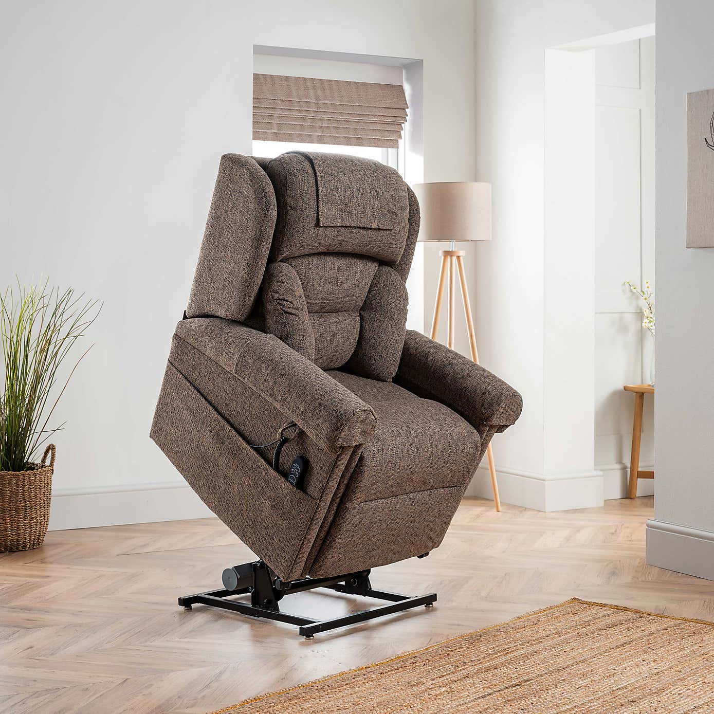 Dorchester Premier Lateral Rise and Recline Chair
