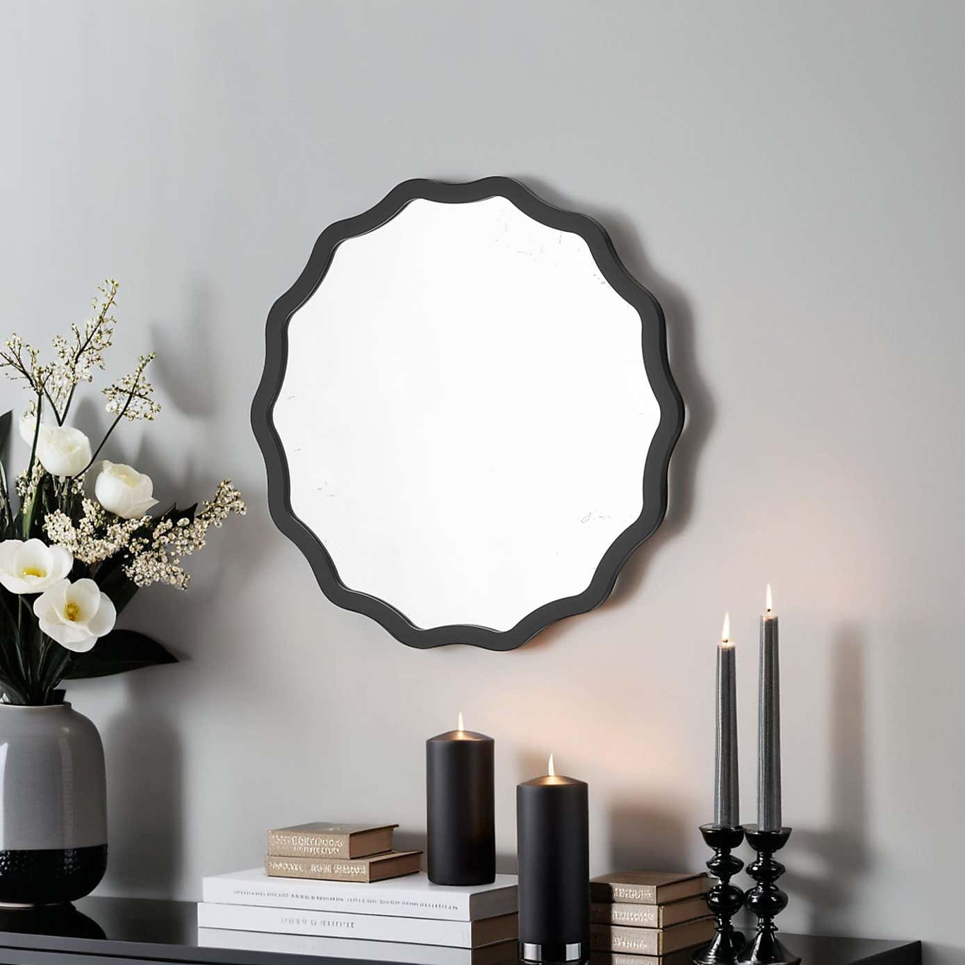 Yearn Wavy Round Wall Mirror