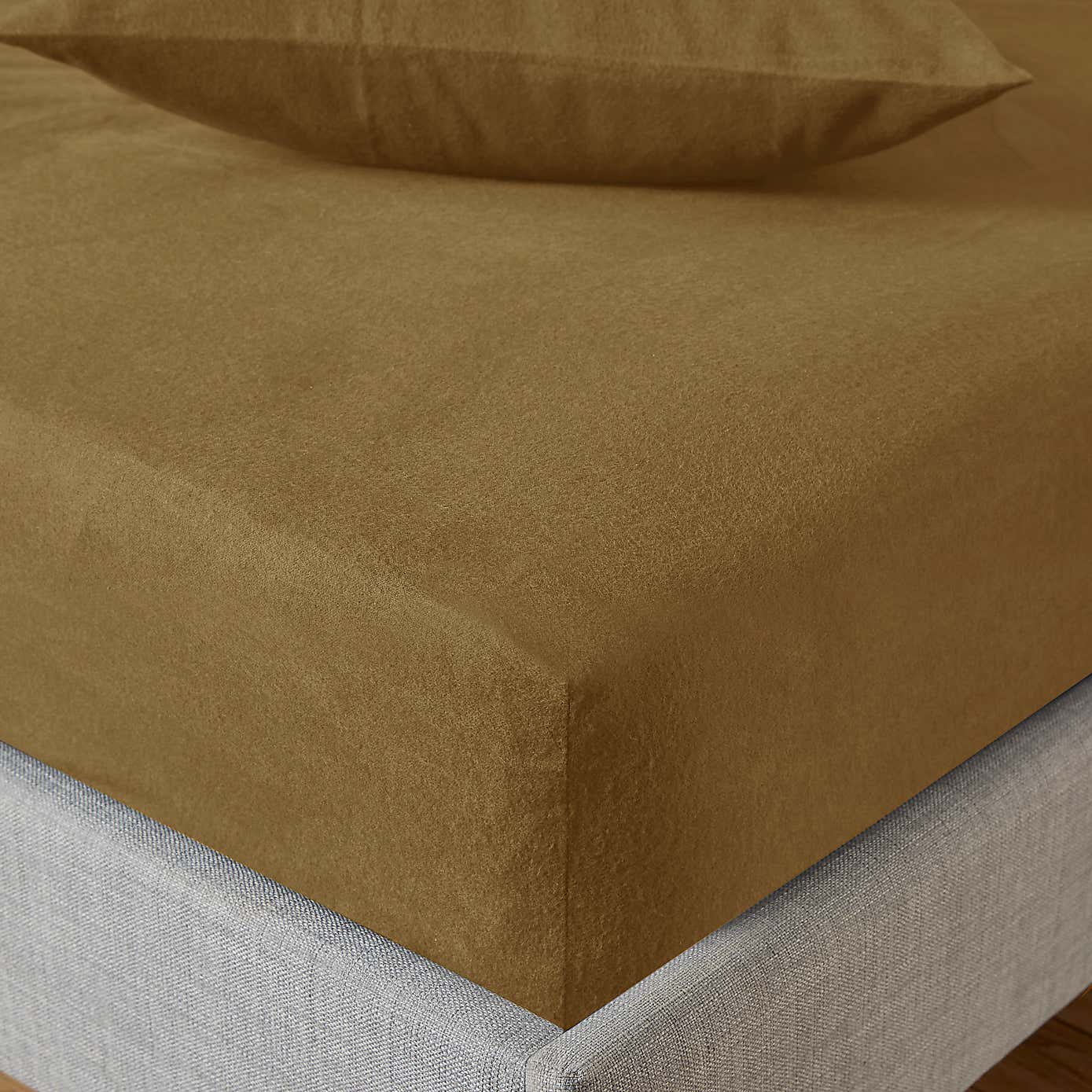 Soft & Cosy Brushed Cotton Fitted Sheet